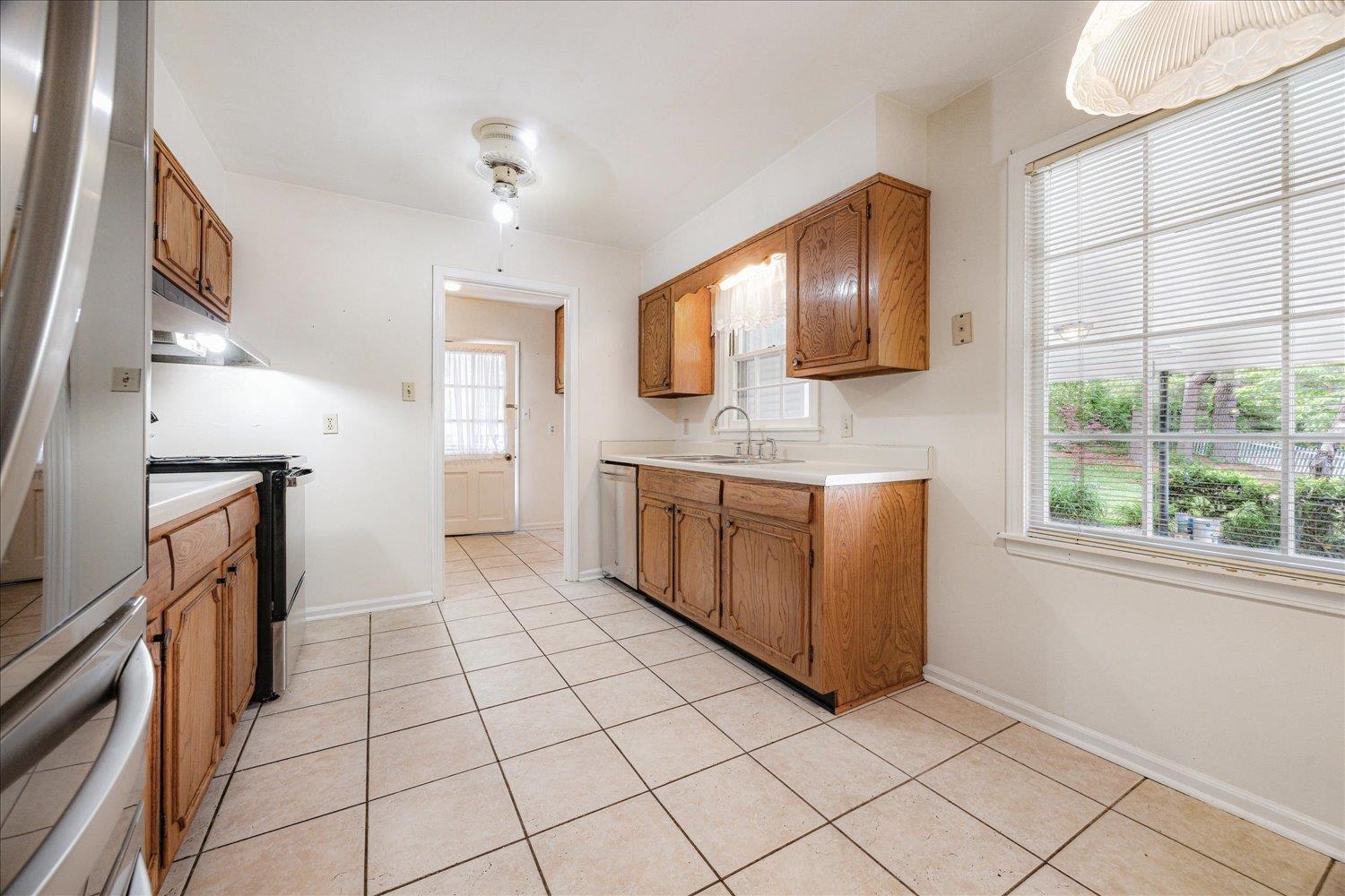 2058 CHATHAM CV