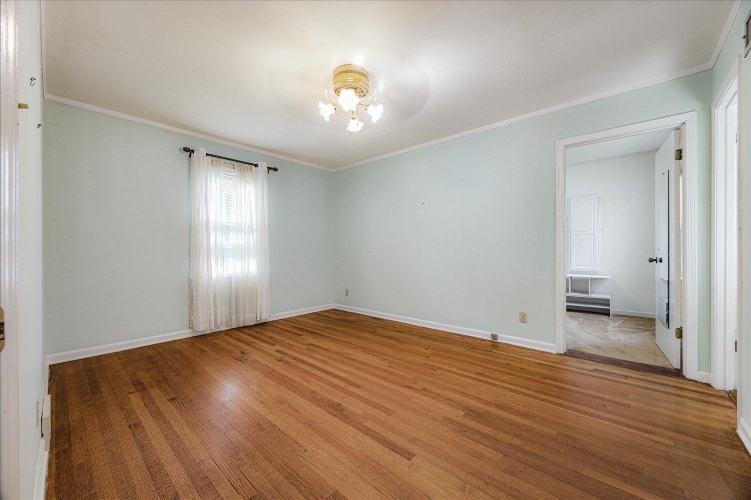 2058 CHATHAM CV