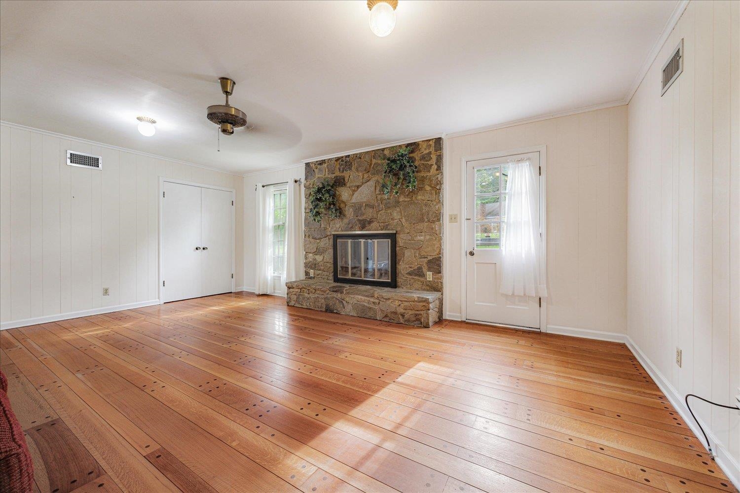 2058 CHATHAM CV
