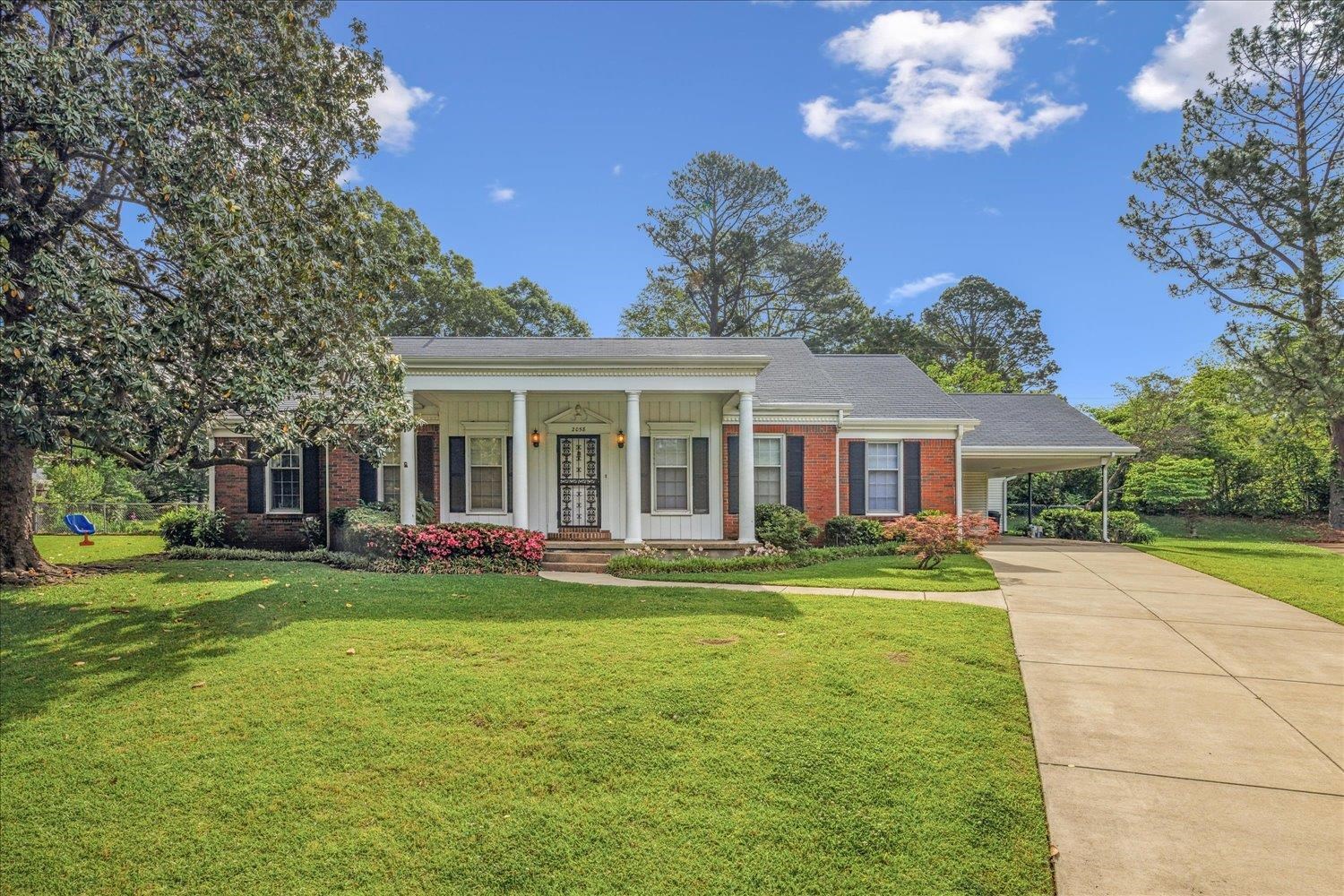 2058 CHATHAM CV
