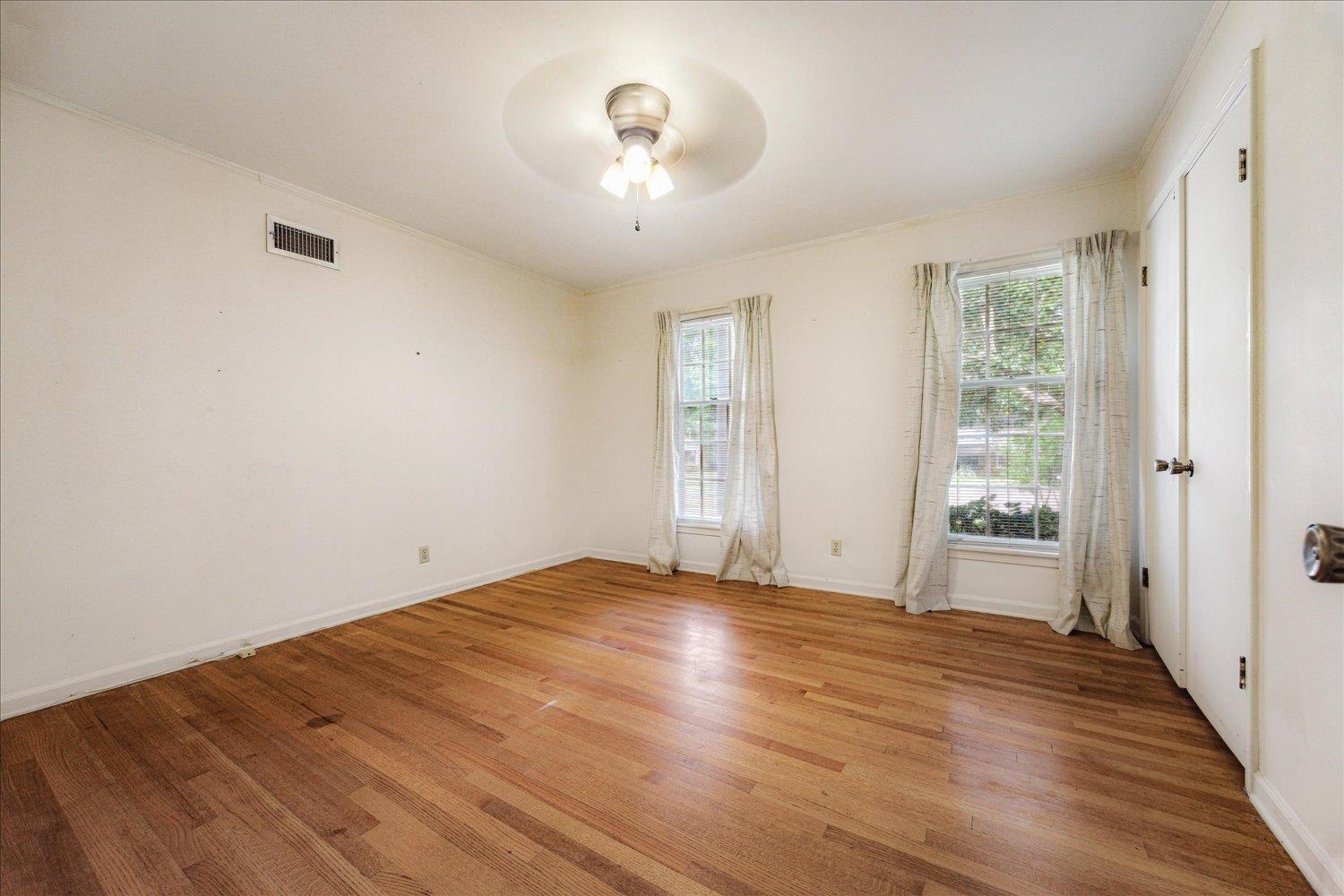 2058 CHATHAM CV