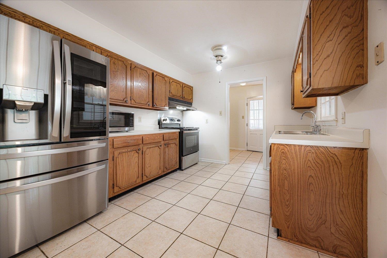 2058 CHATHAM CV
