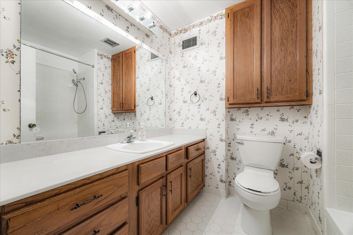 2058 CHATHAM CV