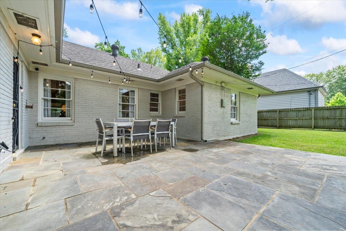 401 AVON RD
