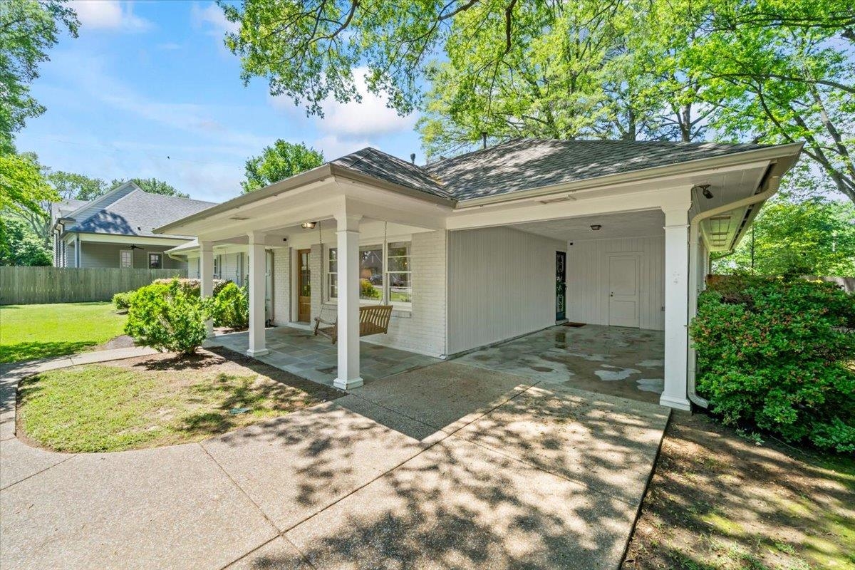 401 AVON RD