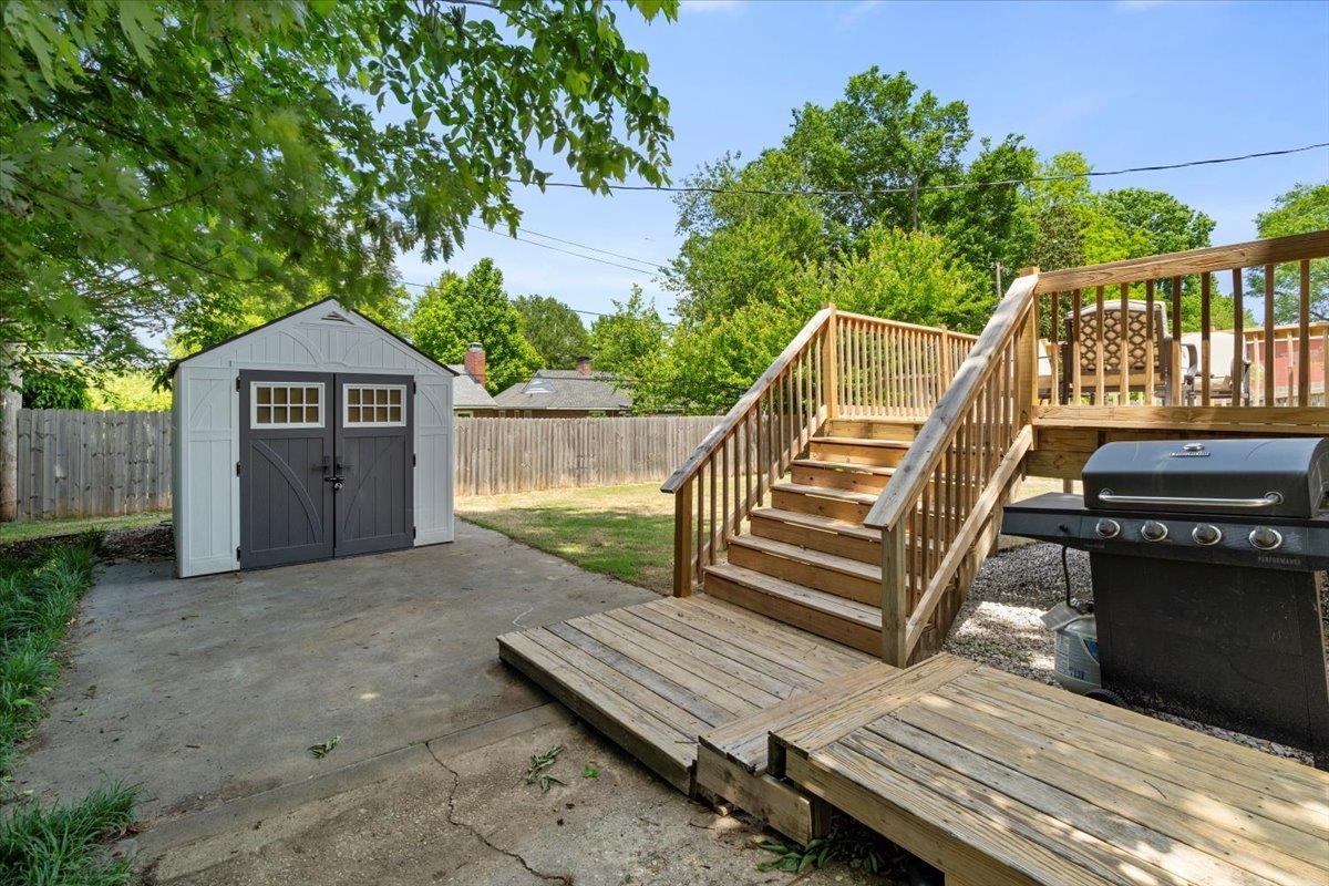 3686 CHARLESWOOD AVE