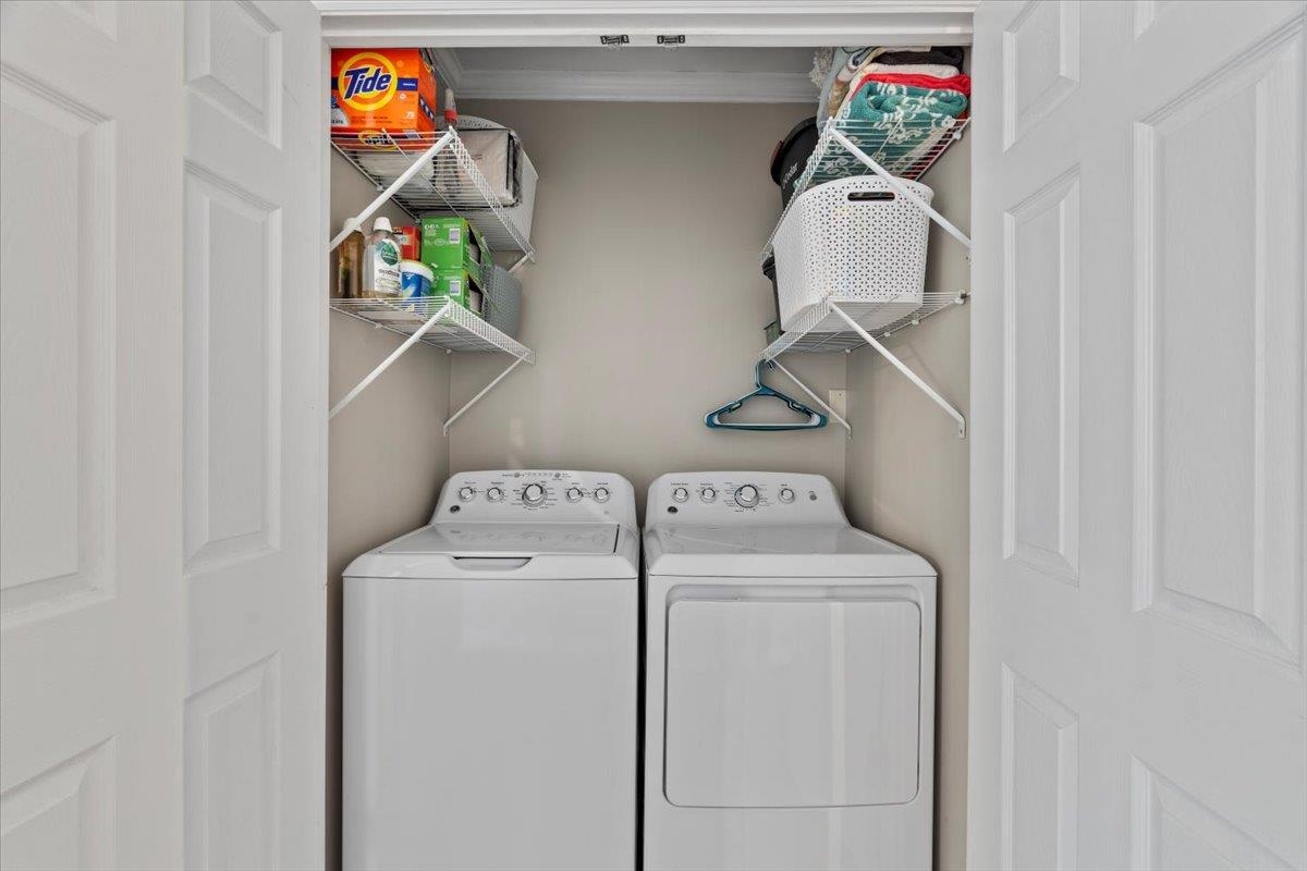 3686 CHARLESWOOD AVE