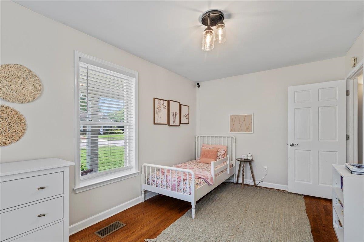 3686 CHARLESWOOD AVE