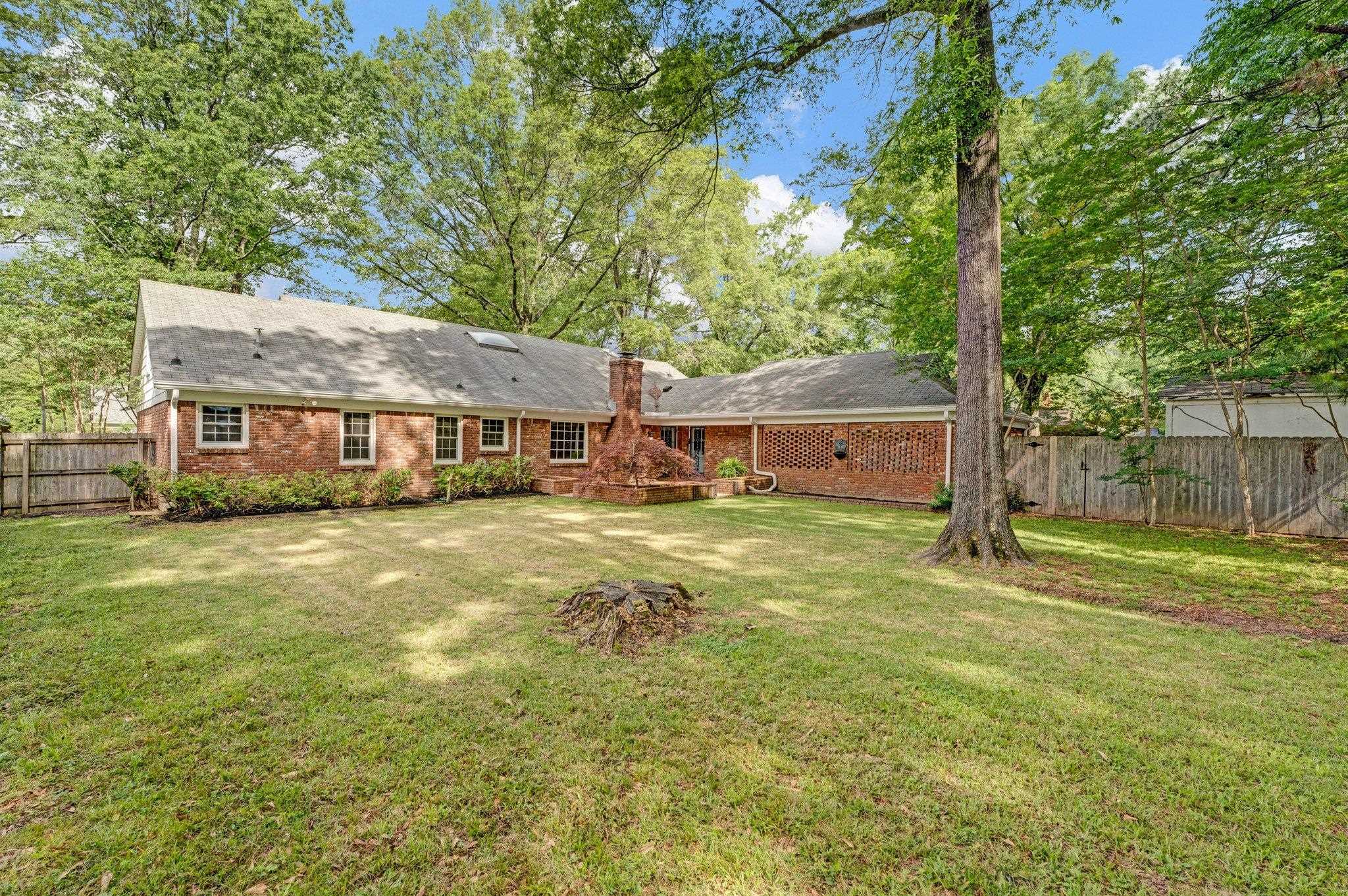 2278 HOLLY GROVE DR