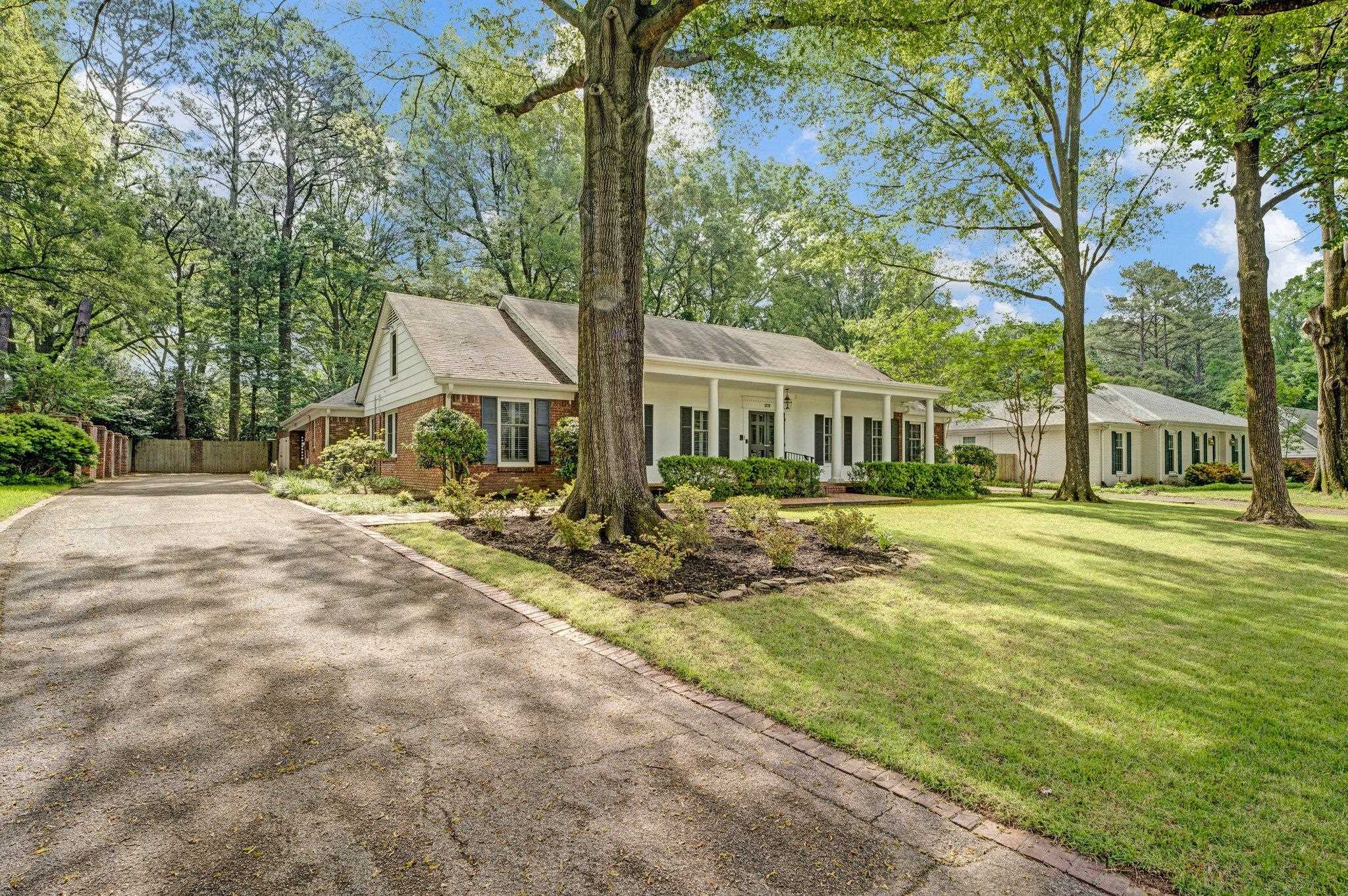 2278 HOLLY GROVE DR
