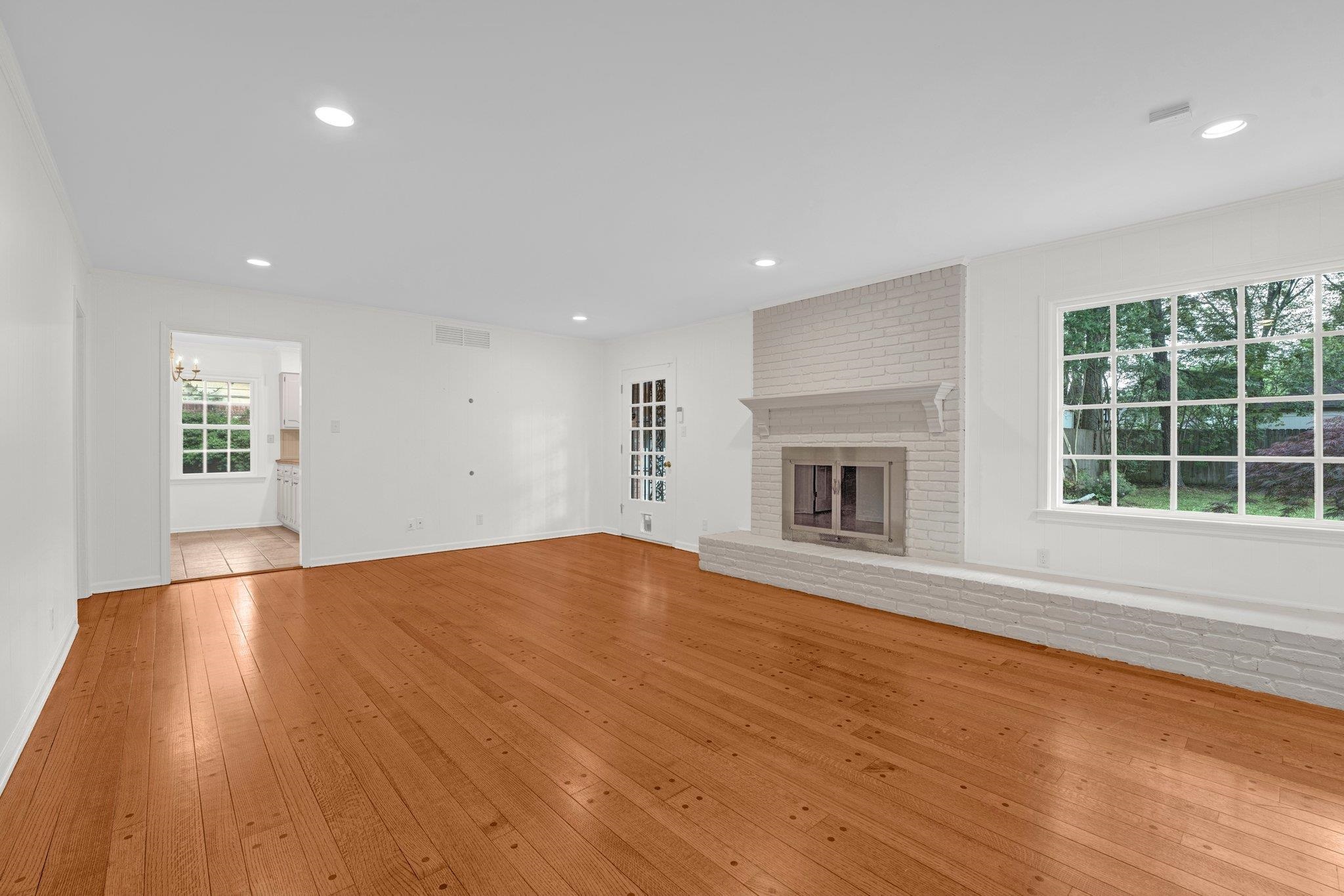 2278 HOLLY GROVE DR