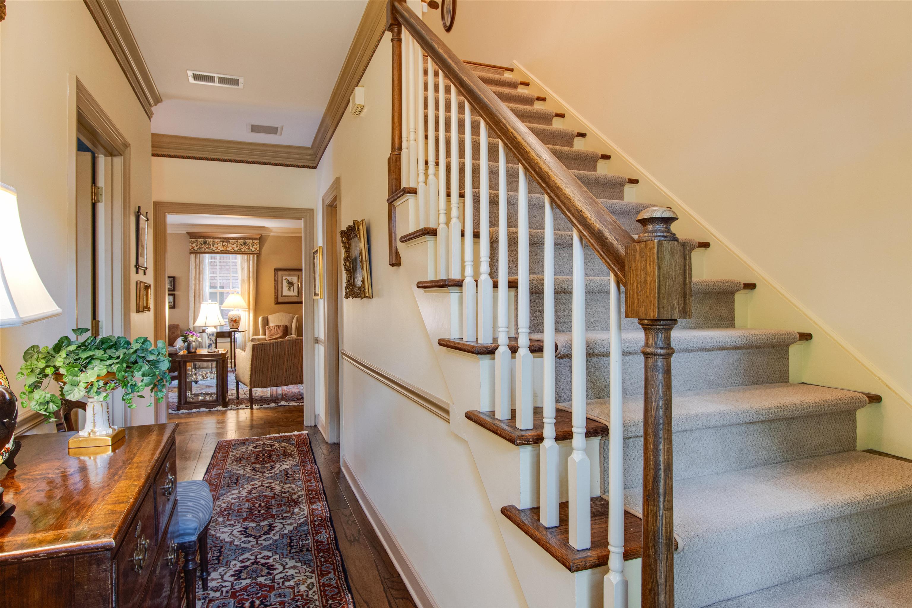 256 WINDOVER GROVE DR