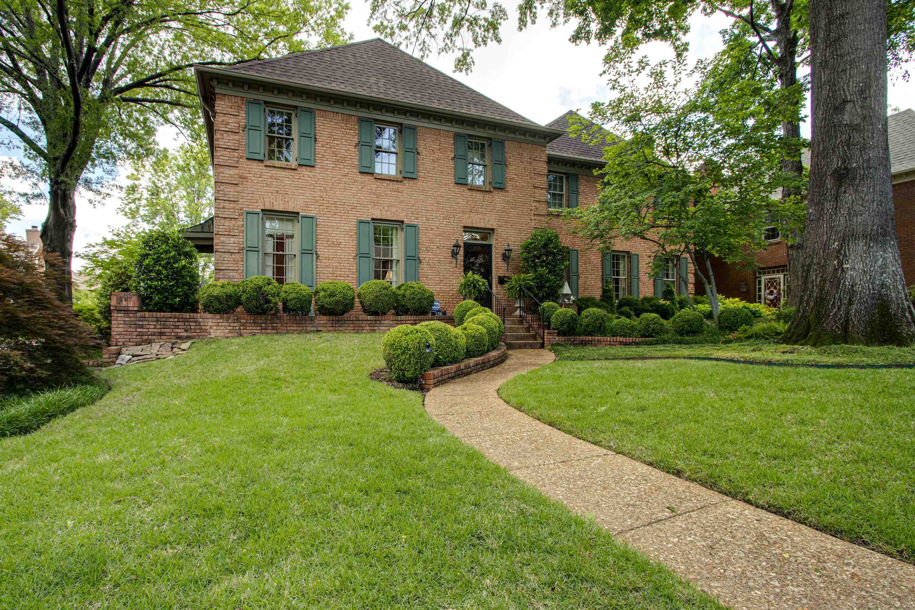 256 WINDOVER GROVE DR