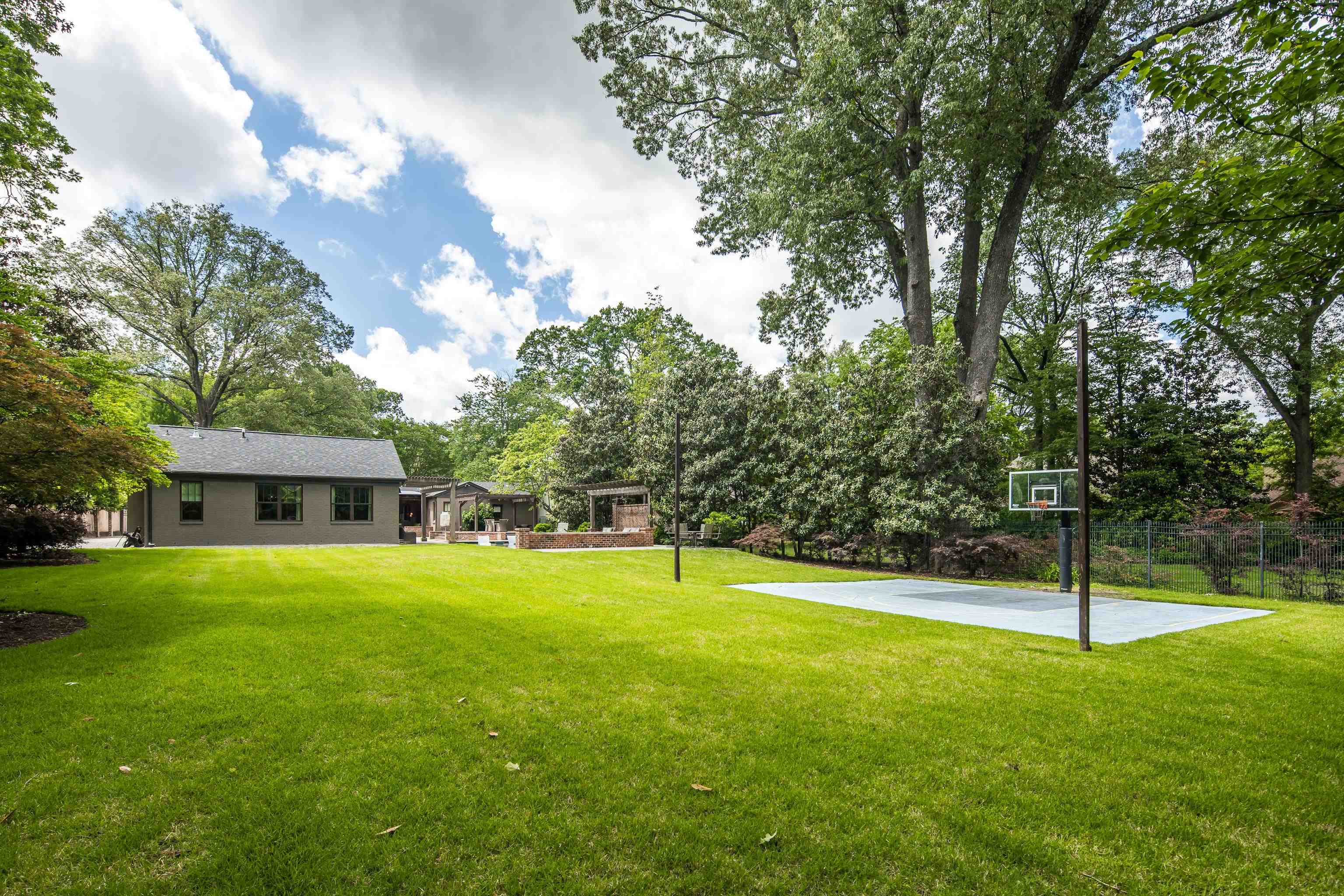 4138 GRANDVIEW AVE