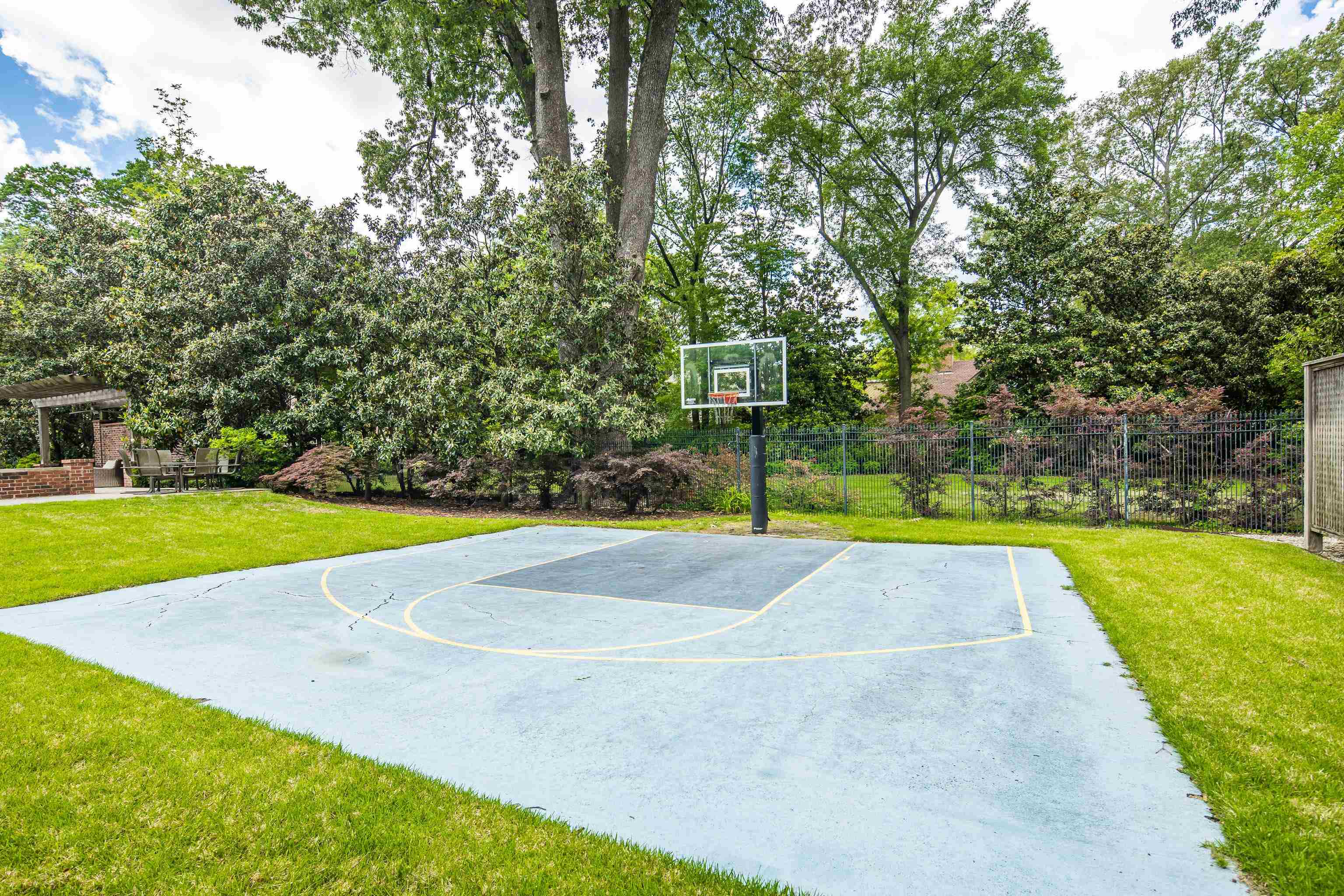 4138 GRANDVIEW AVE