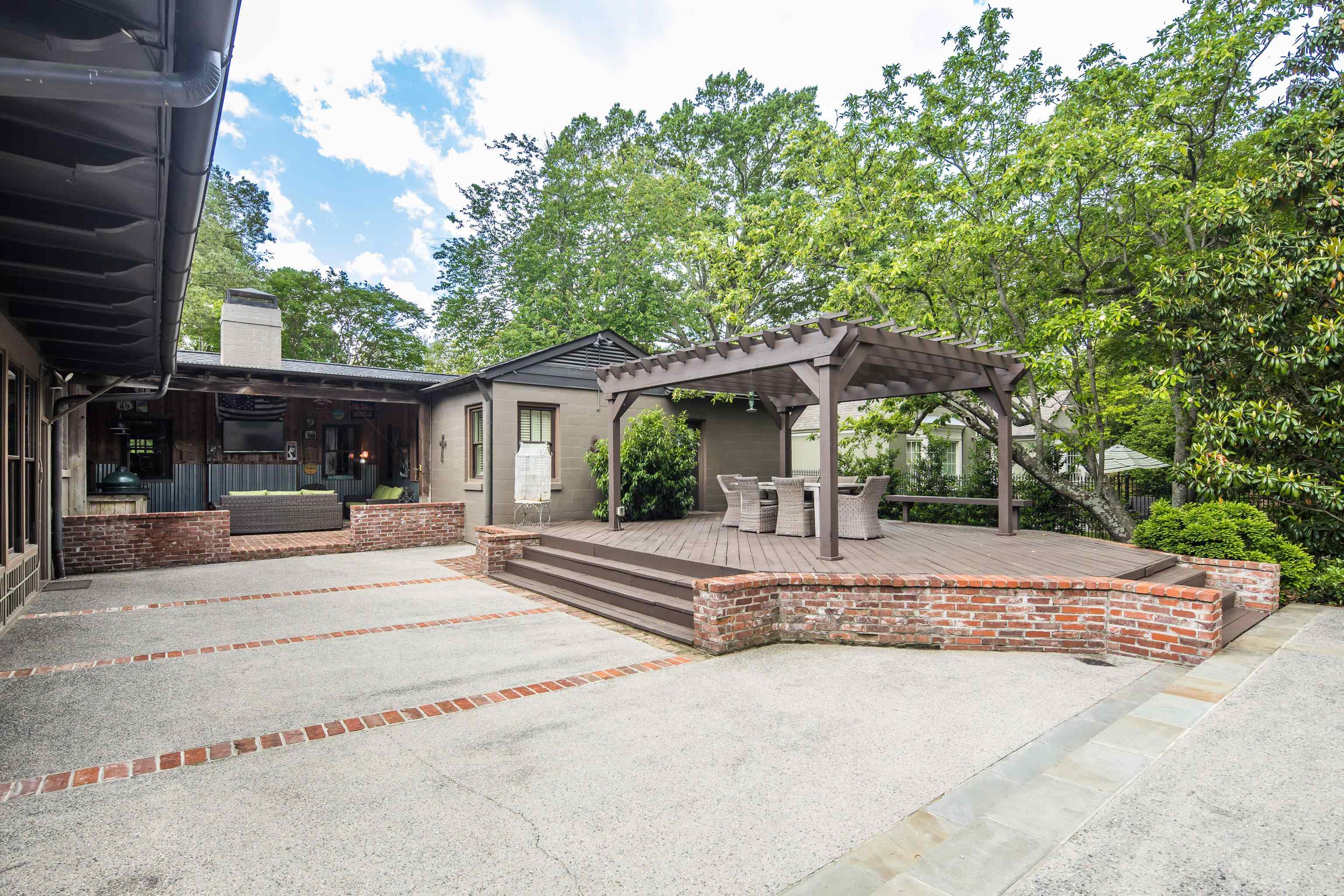 4138 GRANDVIEW AVE