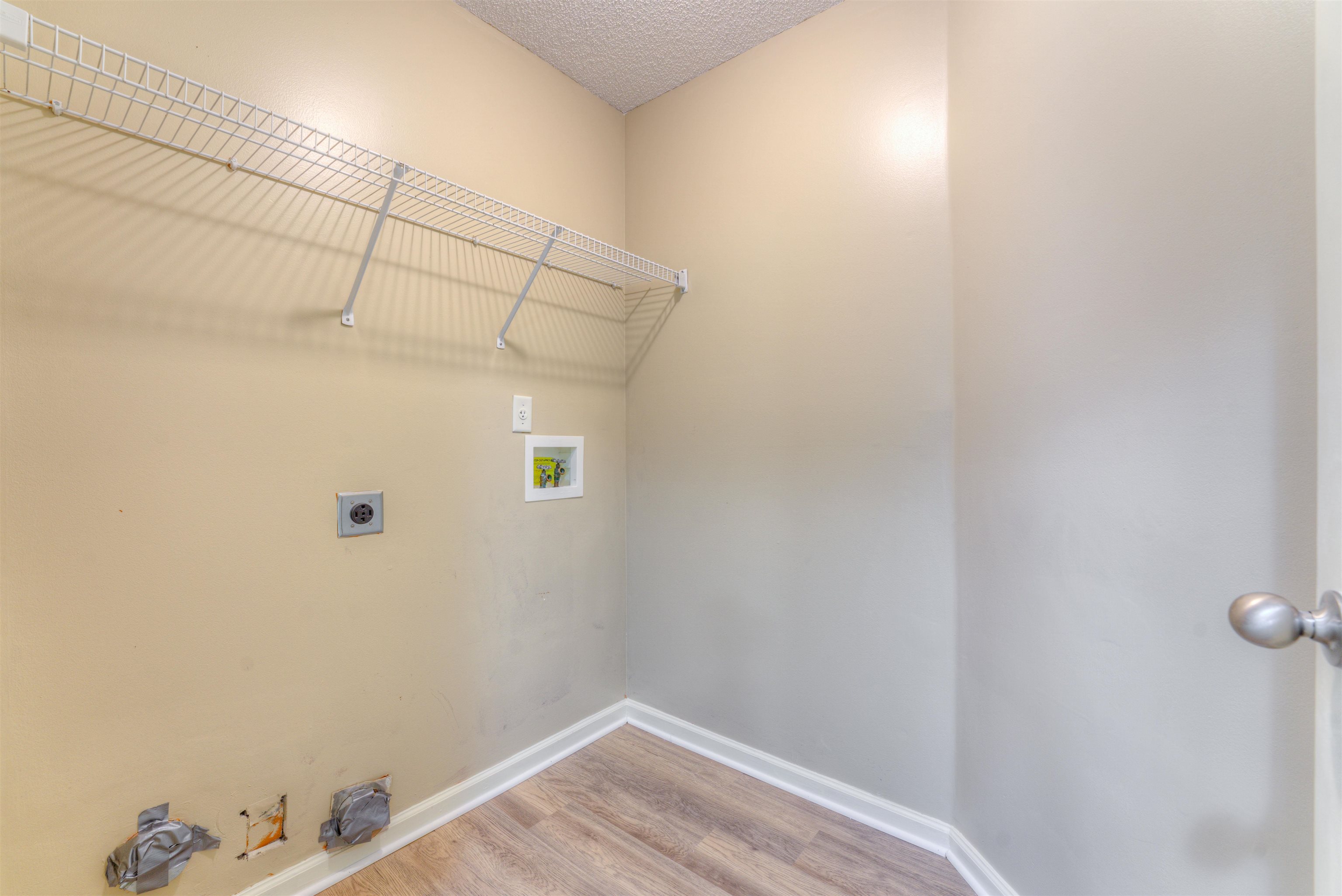 4501 GREENCEDAR LN