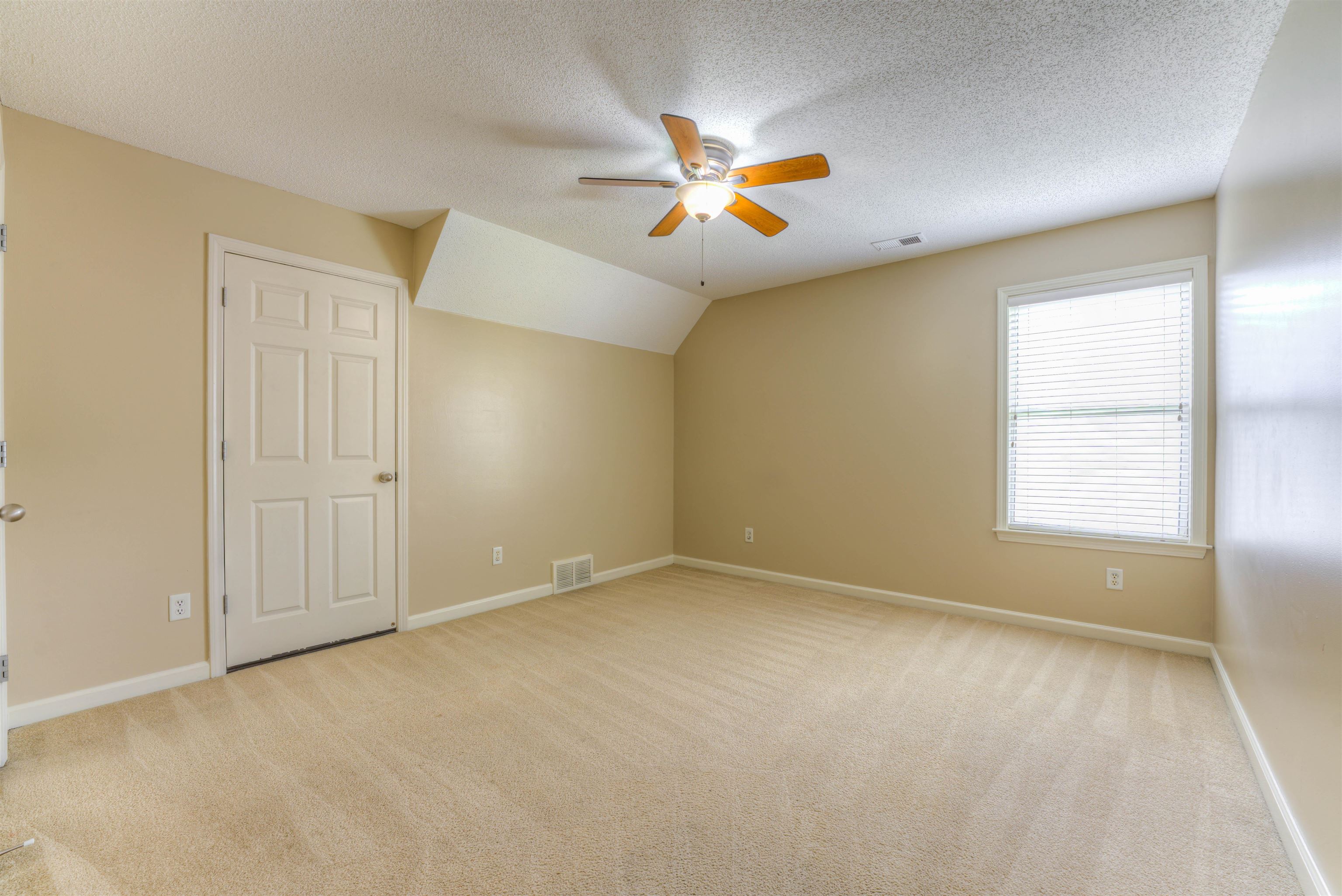 4501 GREENCEDAR LN