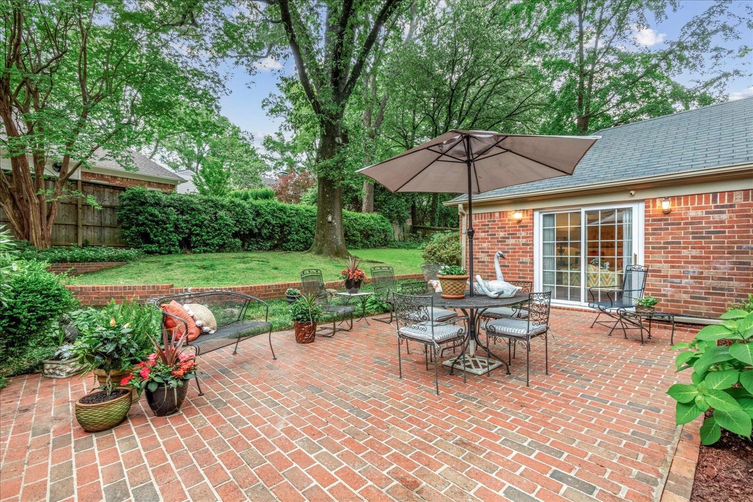 736 VALLEYBROOK DR