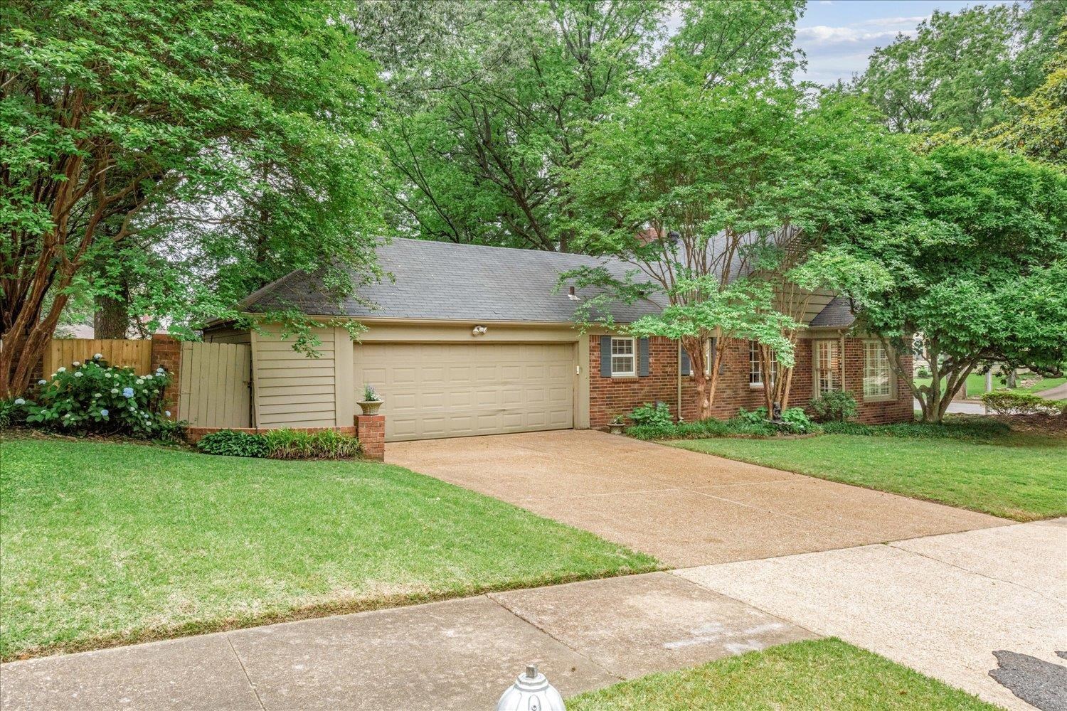 736 VALLEYBROOK DR