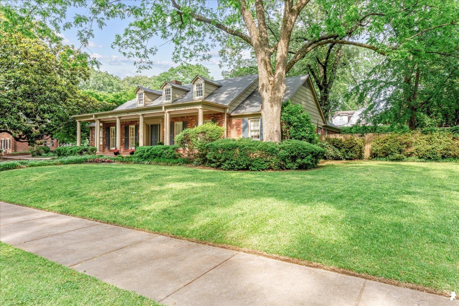 736 VALLEYBROOK DR