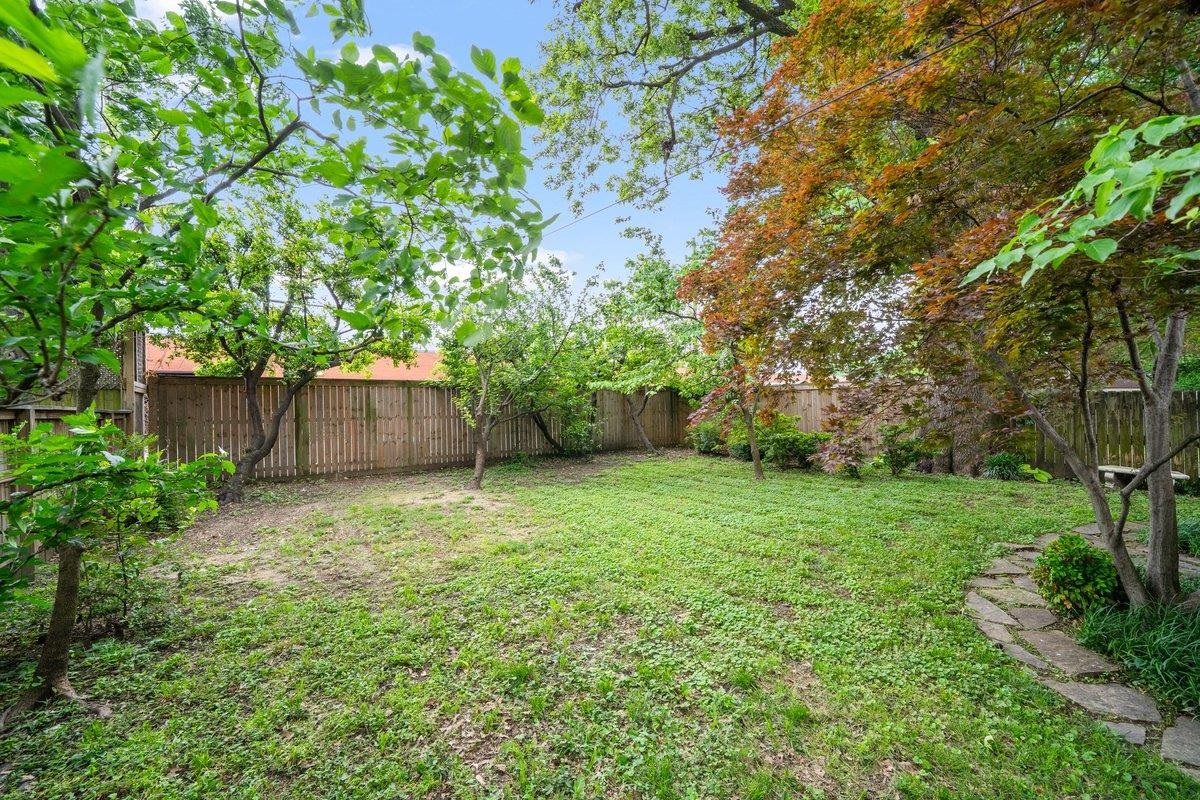 1375 AGNES PL