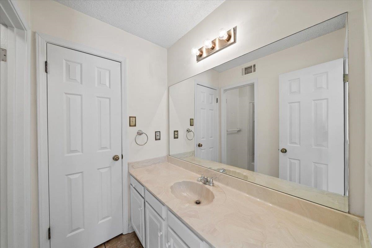 8174 RAVENHILL DR Unit: 54