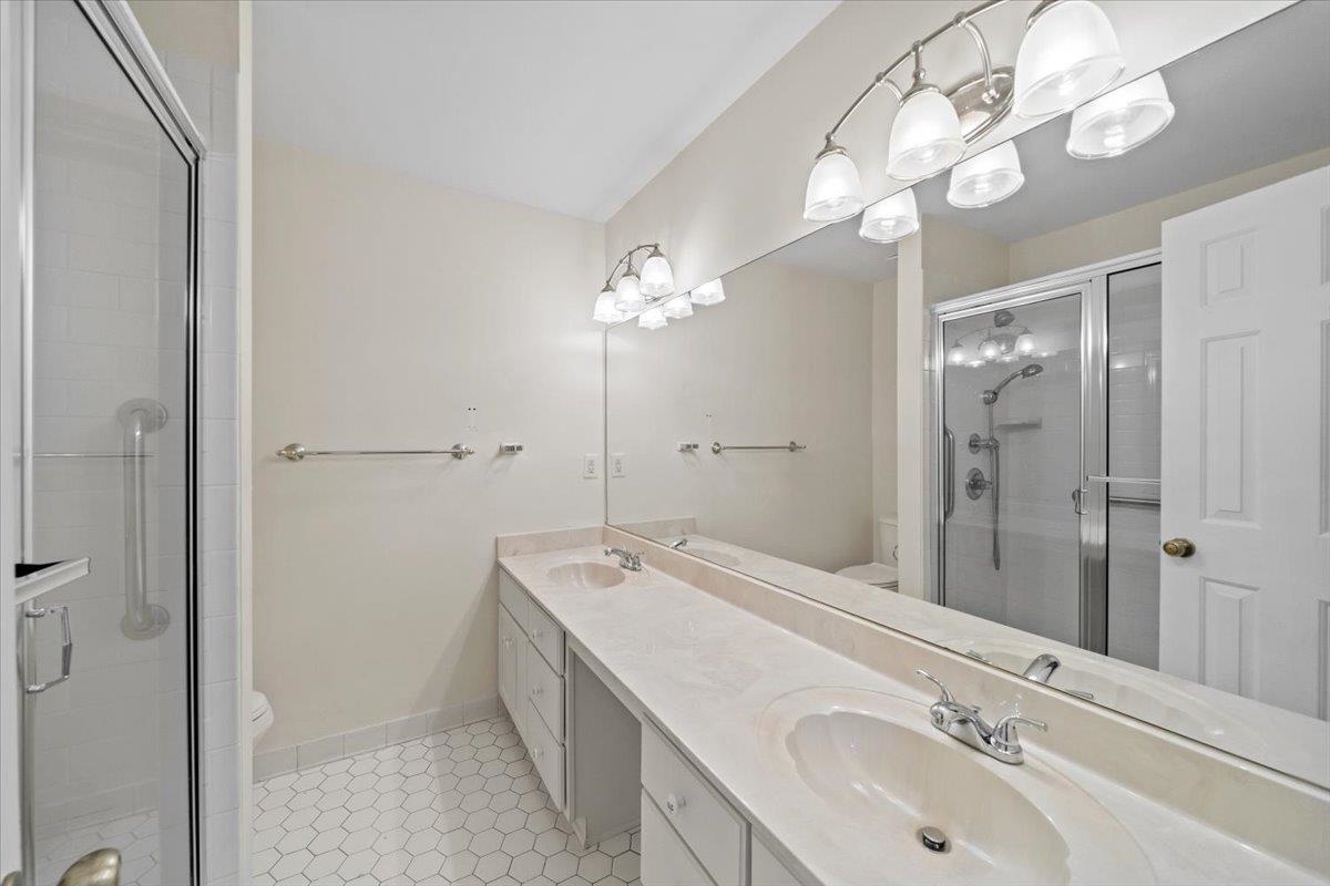 8174 RAVENHILL DR Unit: 54