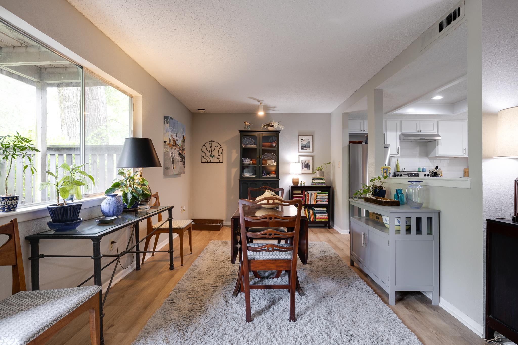 828 THISTLEDOWN DR Unit: 1201