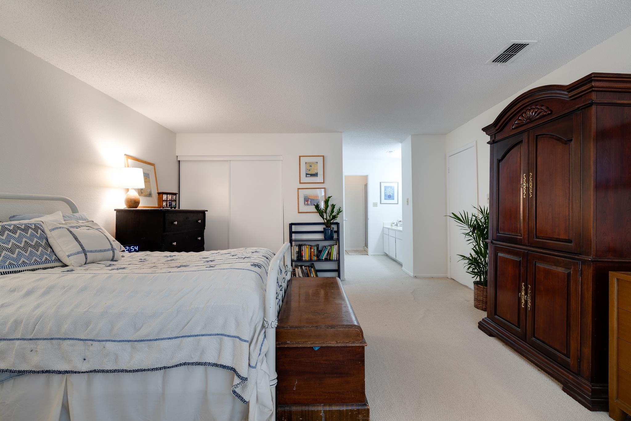 828 THISTLEDOWN DR Unit: 1201