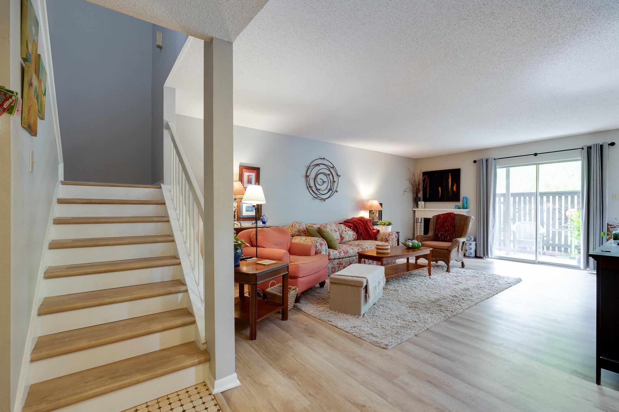 828 THISTLEDOWN DR Unit: 1201