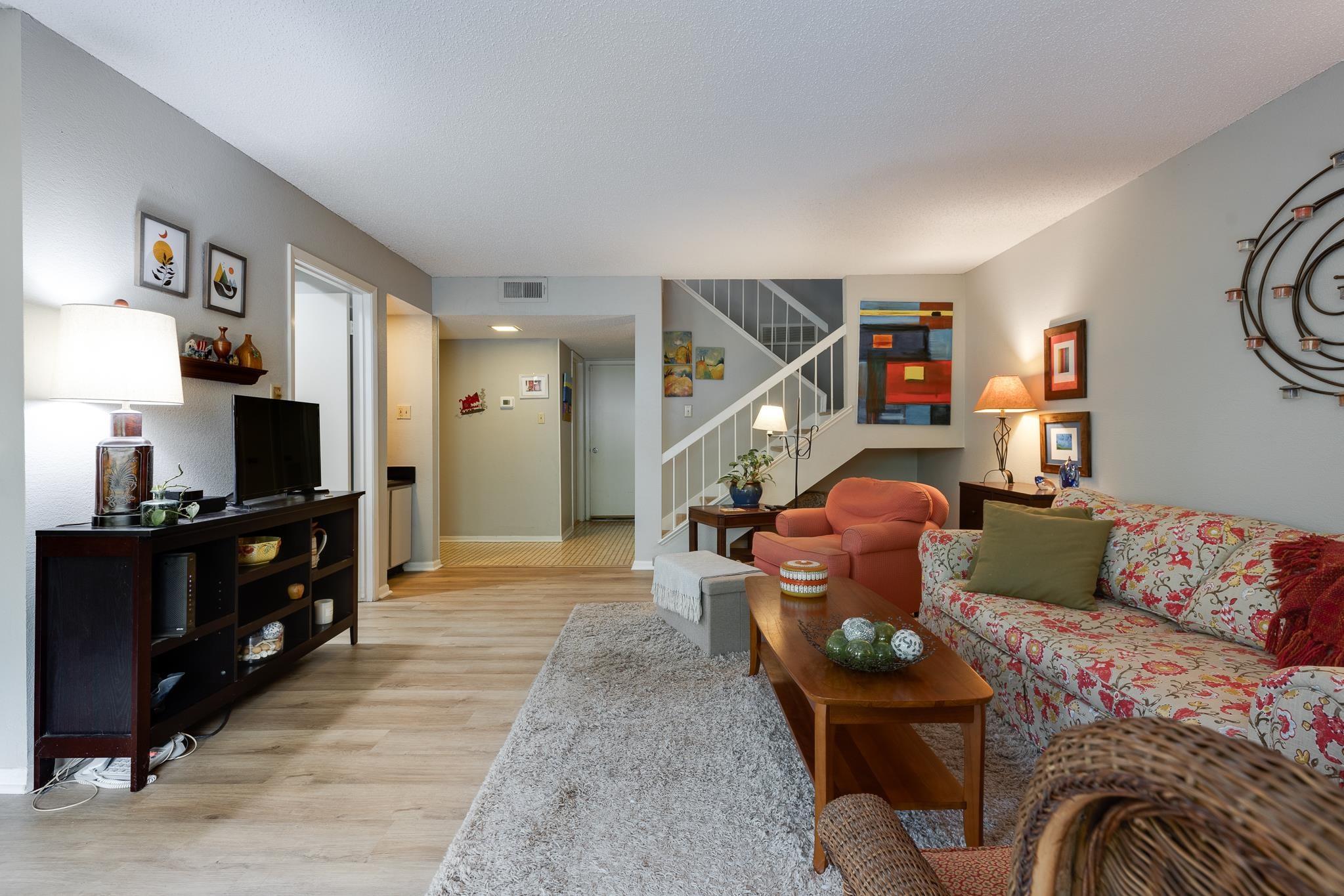 828 THISTLEDOWN DR Unit: 1201