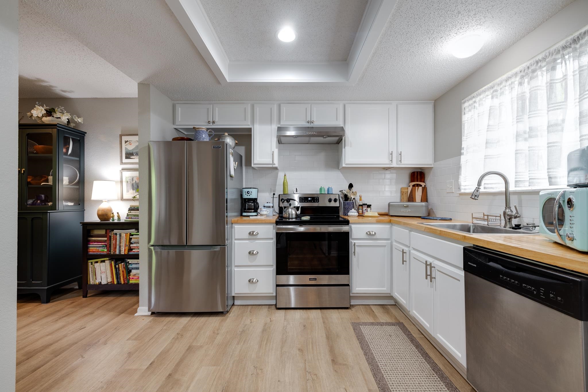 828 THISTLEDOWN DR Unit: 1201