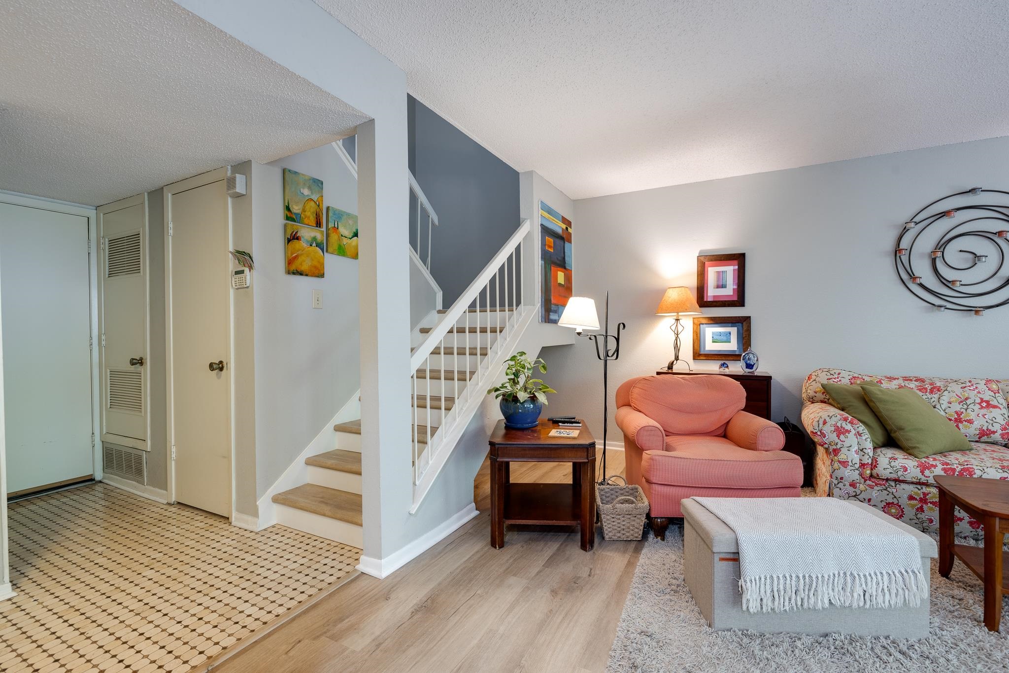 828 THISTLEDOWN DR Unit: 1201