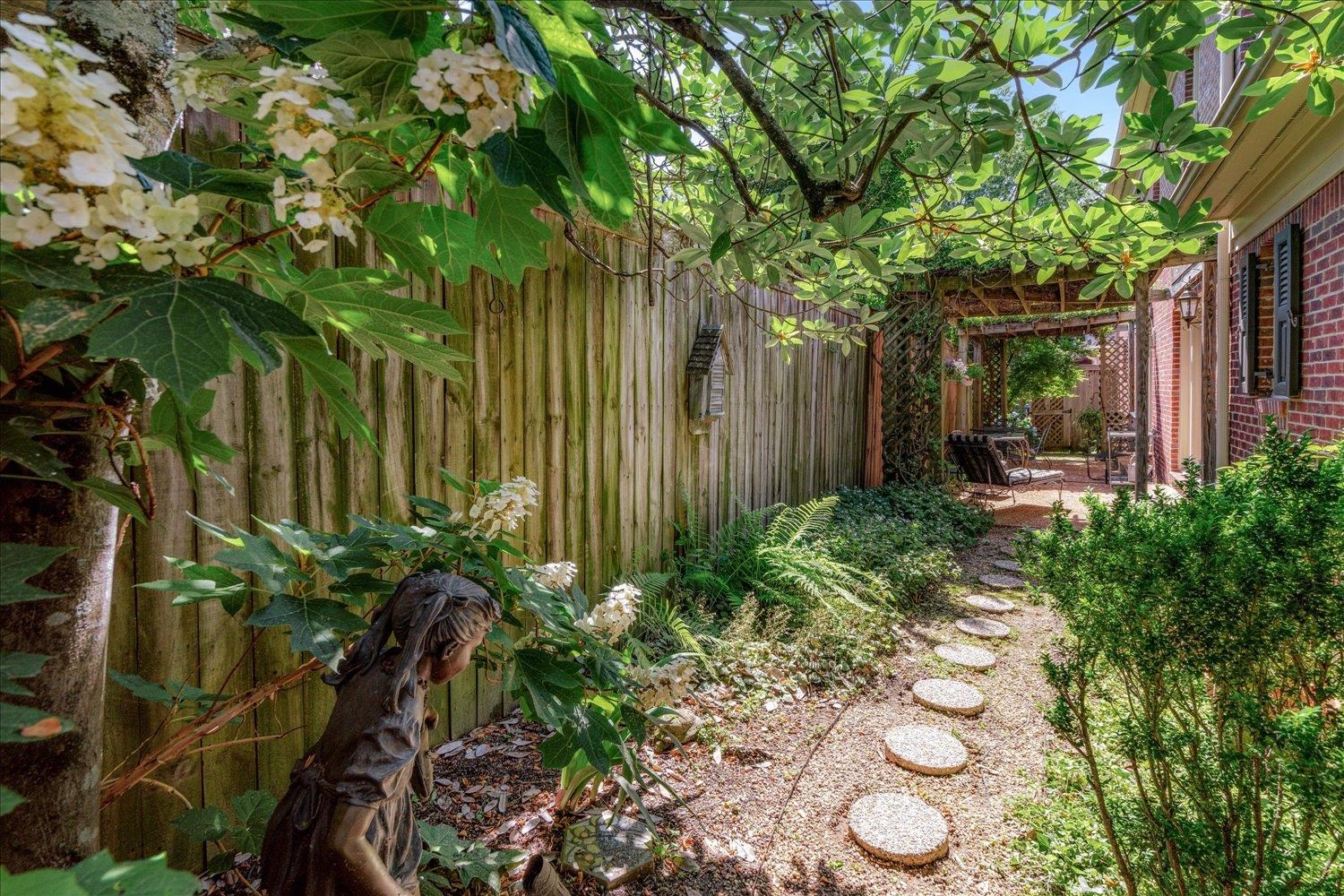 5239 HEDGEWYCK CT