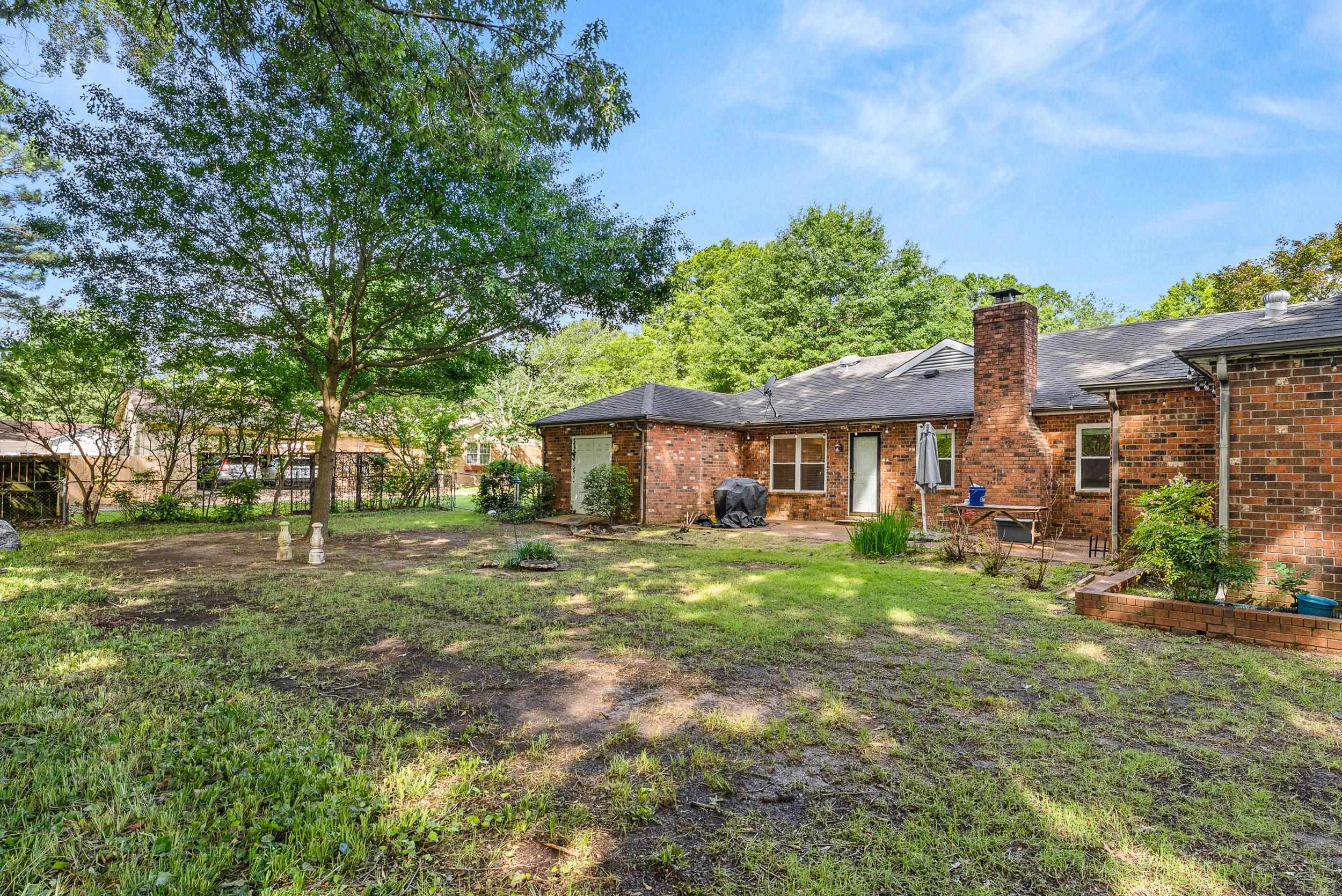 2568 CEDARVILLE DR