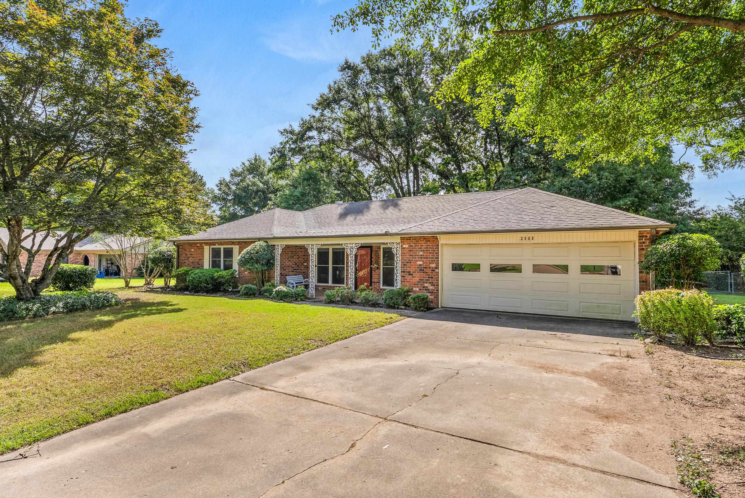 2568 CEDARVILLE DR