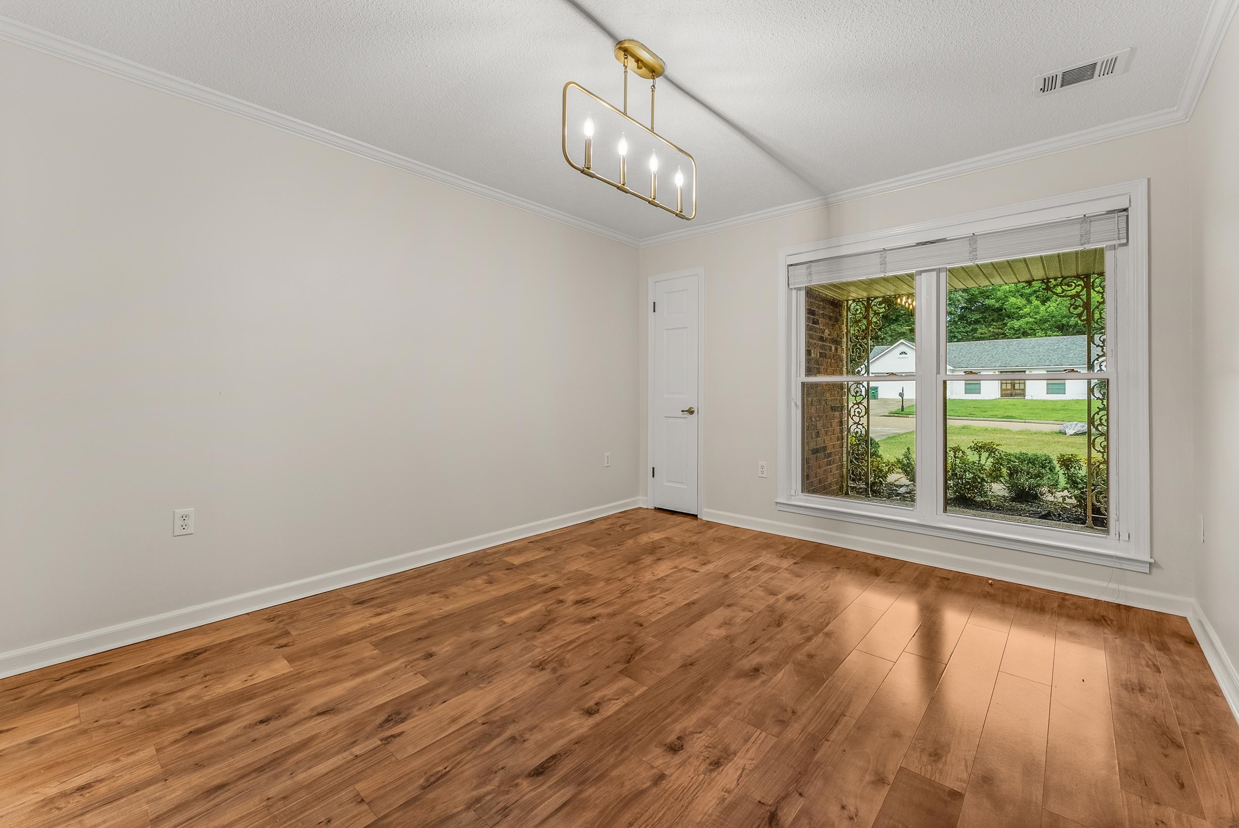 2568 CEDARVILLE DR