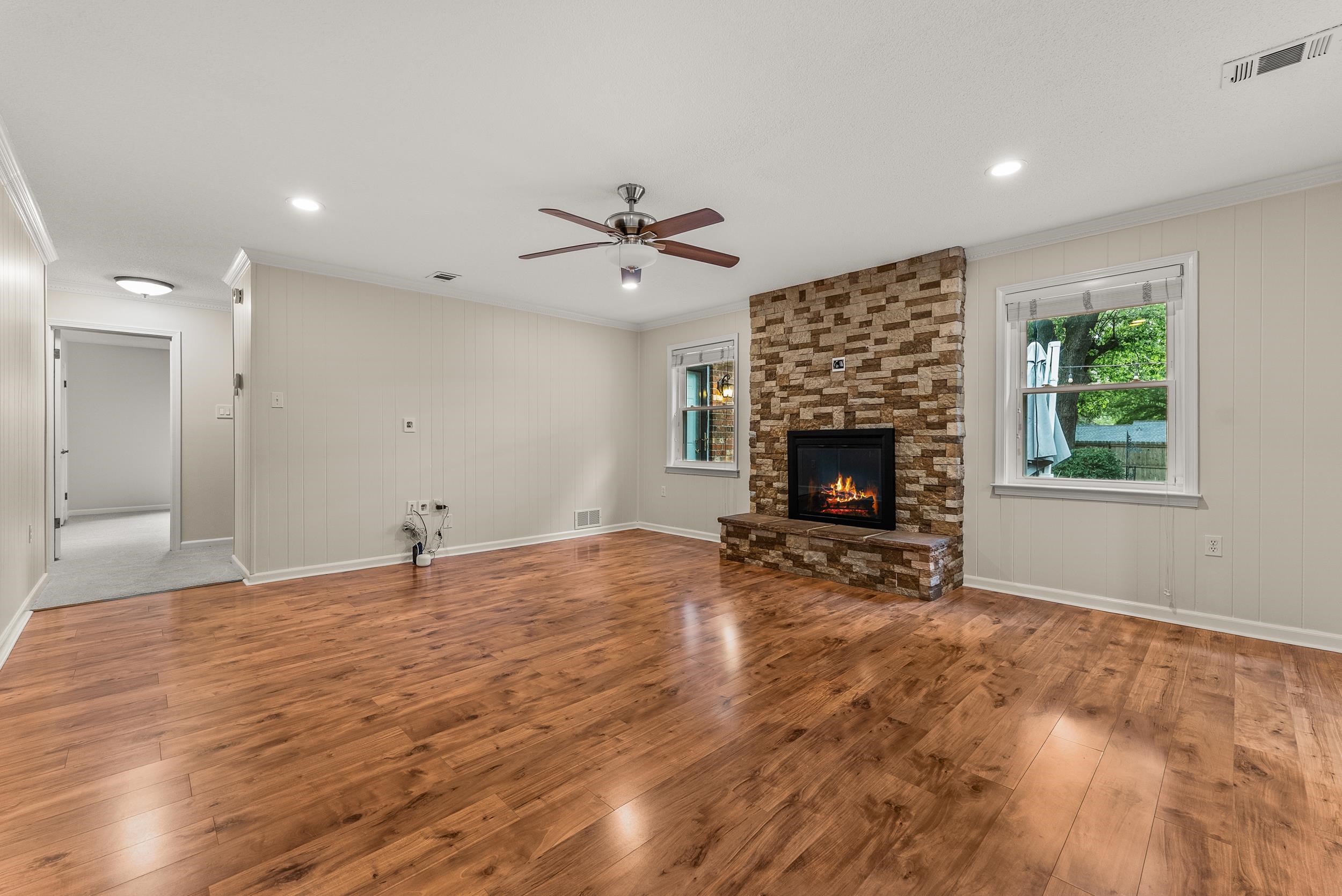 2568 CEDARVILLE DR
