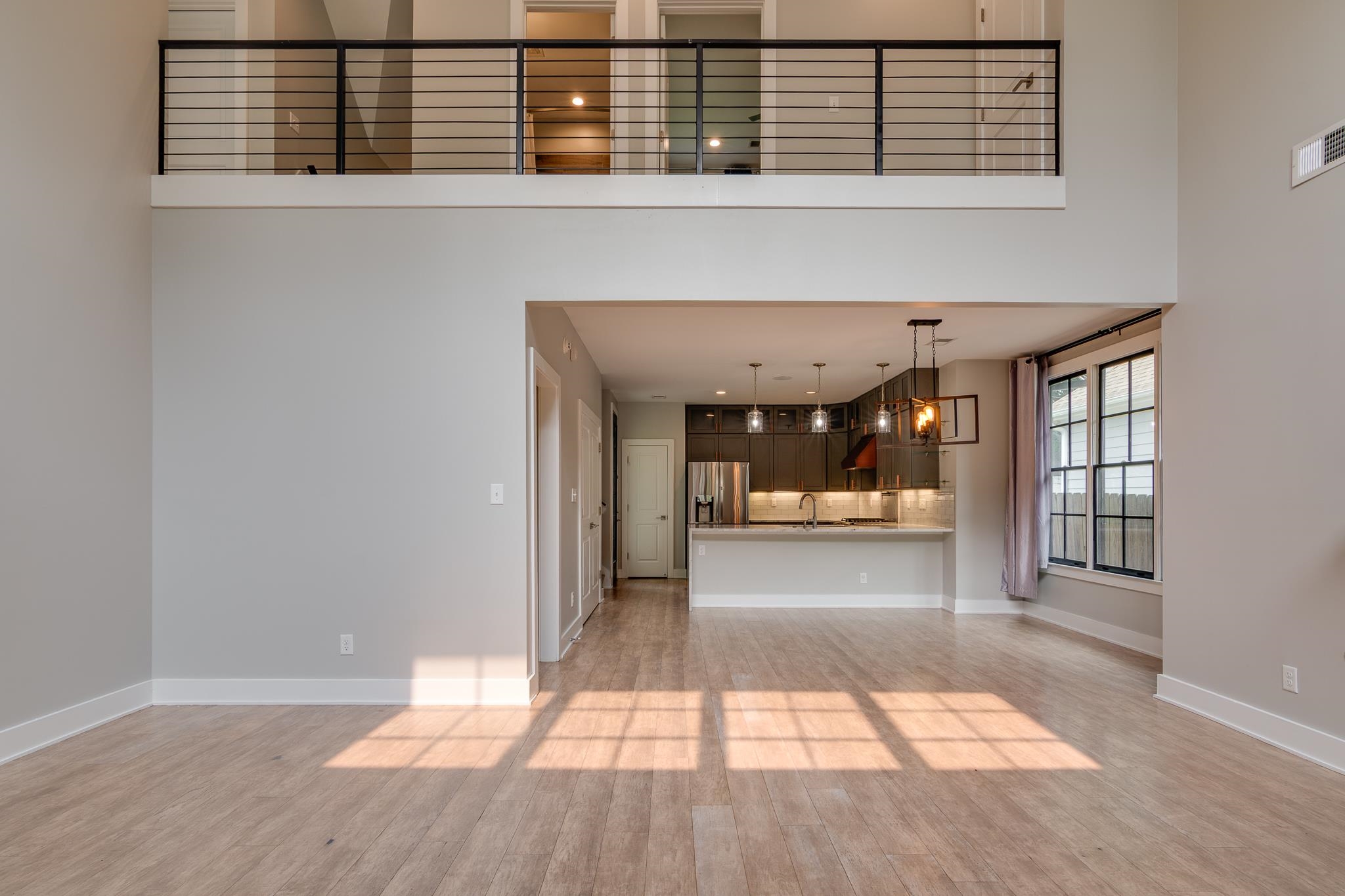 1009 MEDA ST