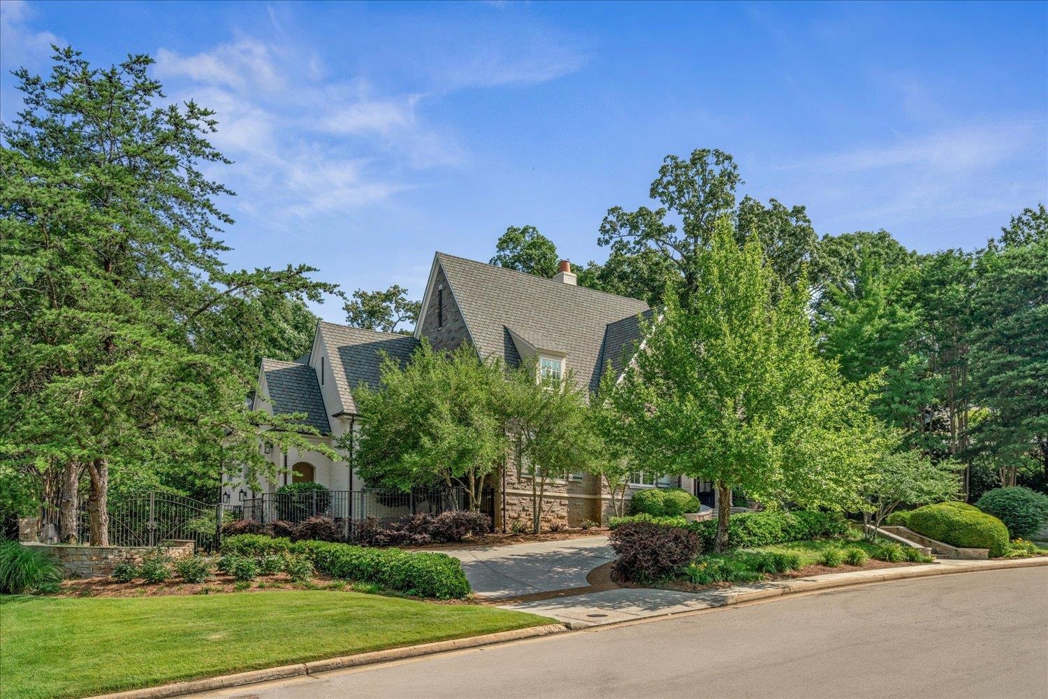 6036 WILD OAKS DR