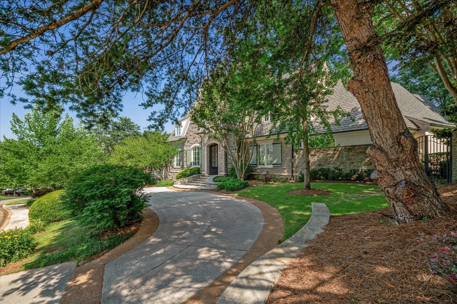 6036 WILD OAKS DR