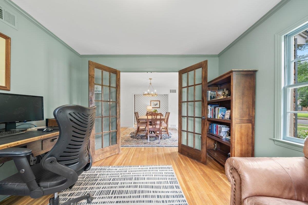 428 ELWOOD LN