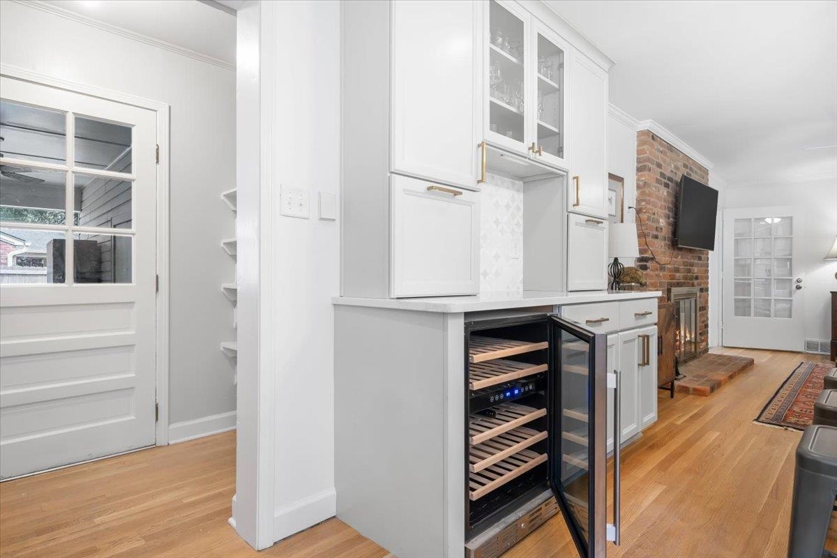 428 ELWOOD LN
