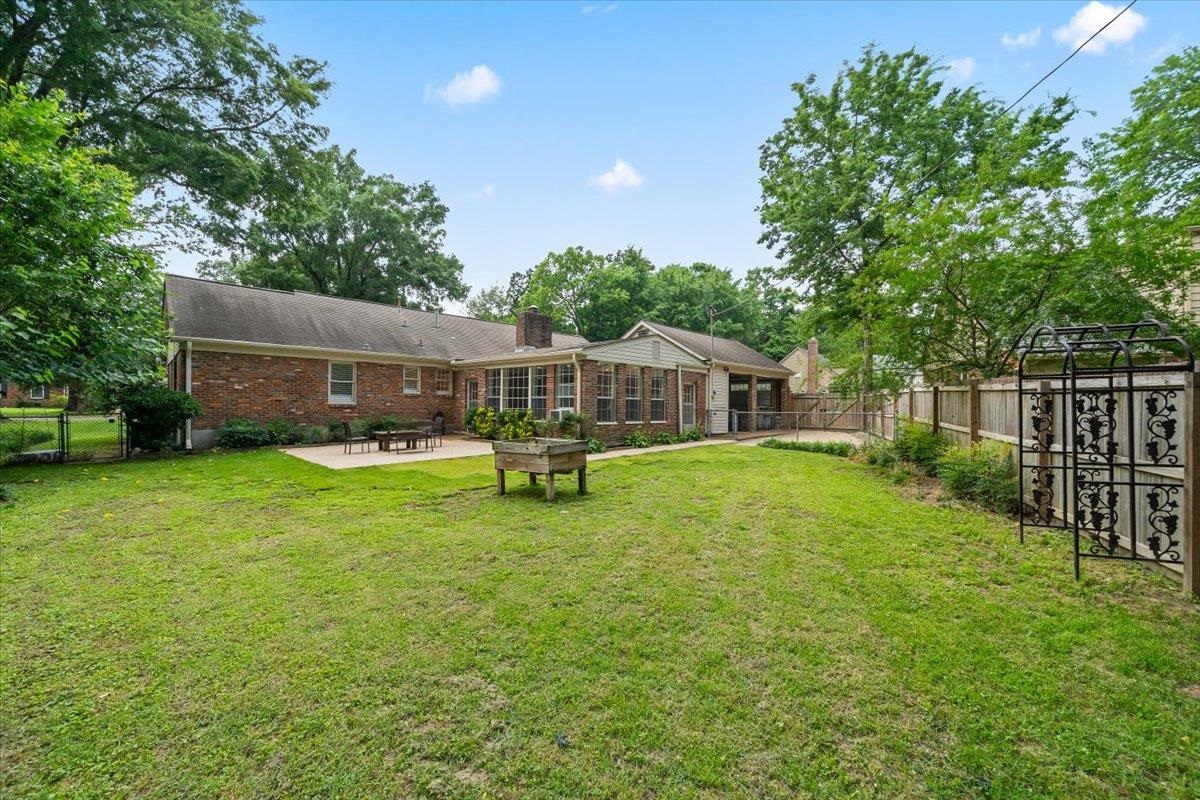 428 ELWOOD LN
