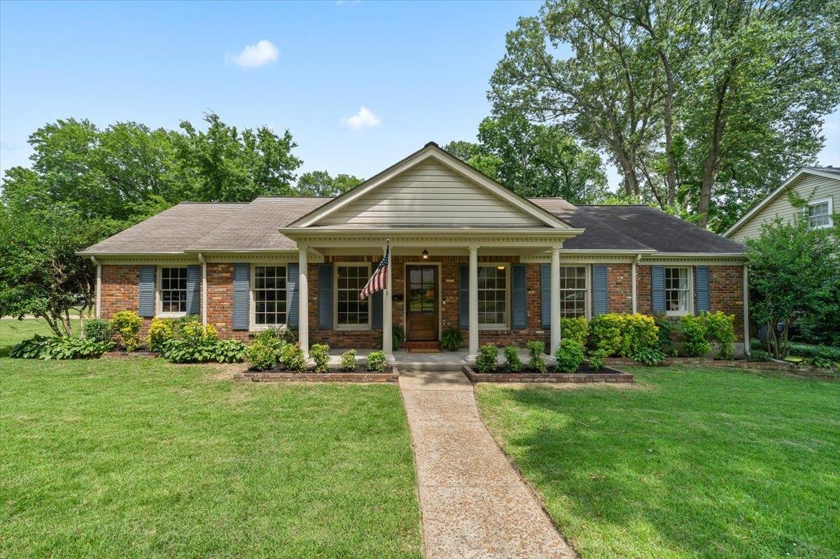 428 ELWOOD LN
