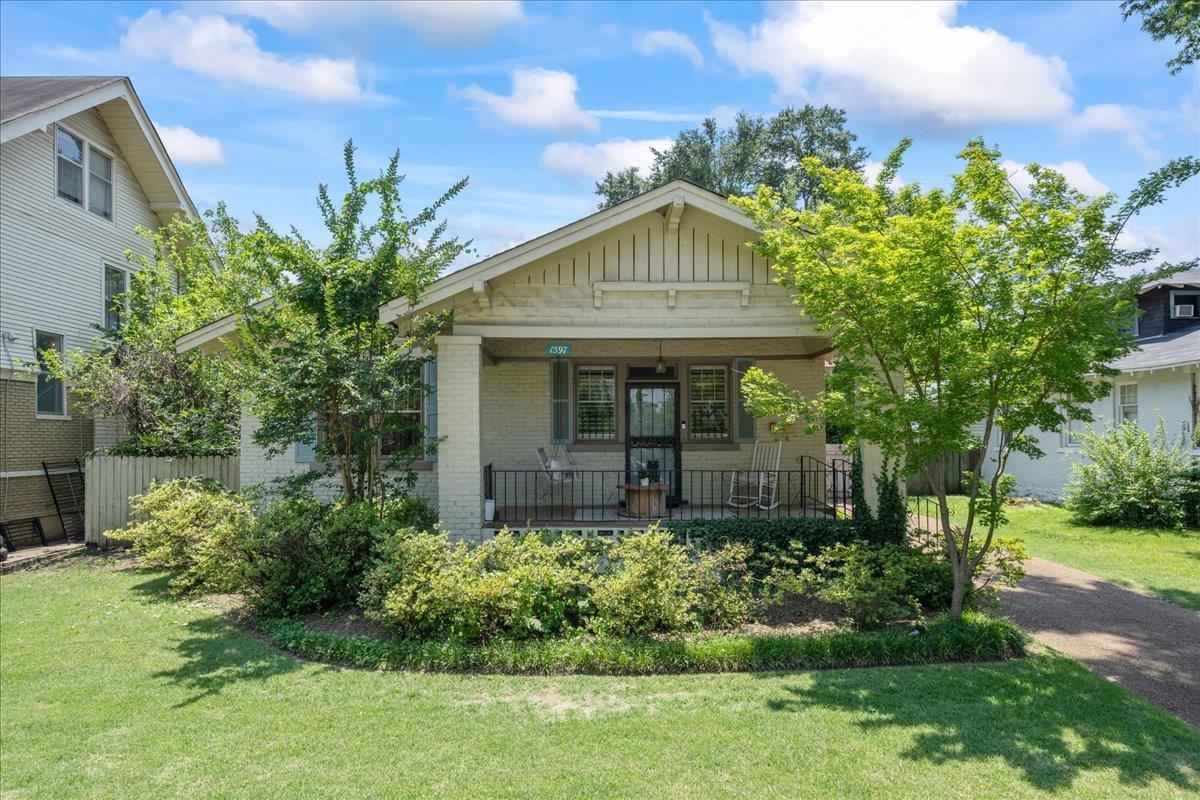 1597 EASTMORELAND AVE