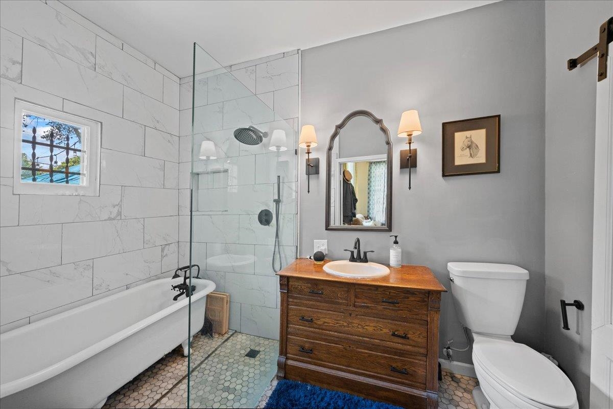 1597 EASTMORELAND AVE