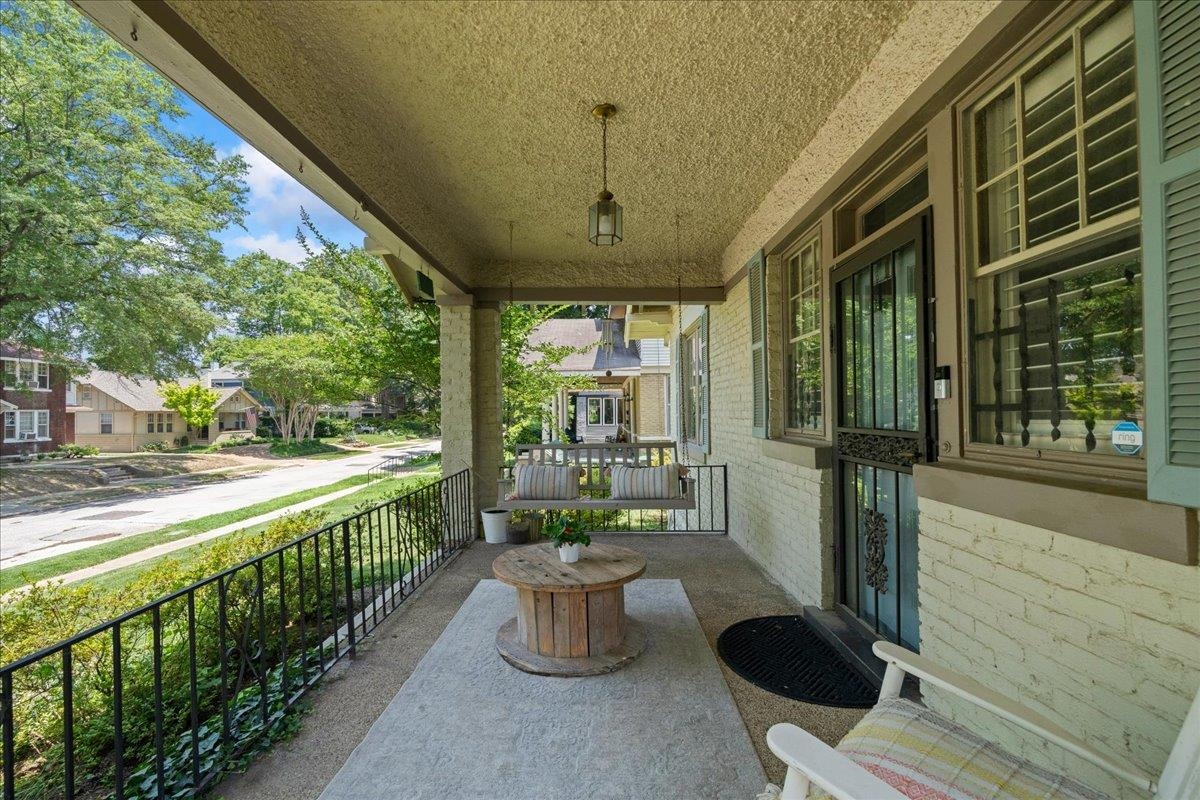 1597 EASTMORELAND AVE