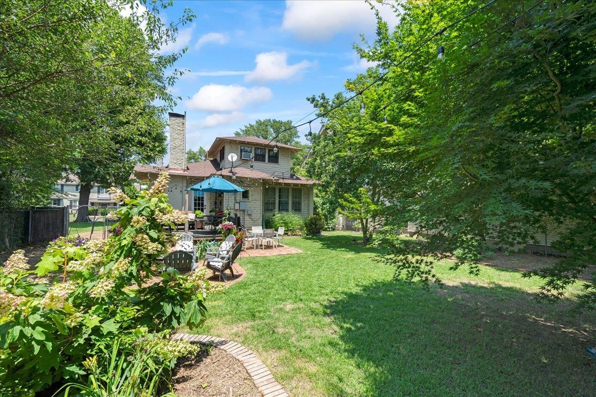 1597 EASTMORELAND AVE